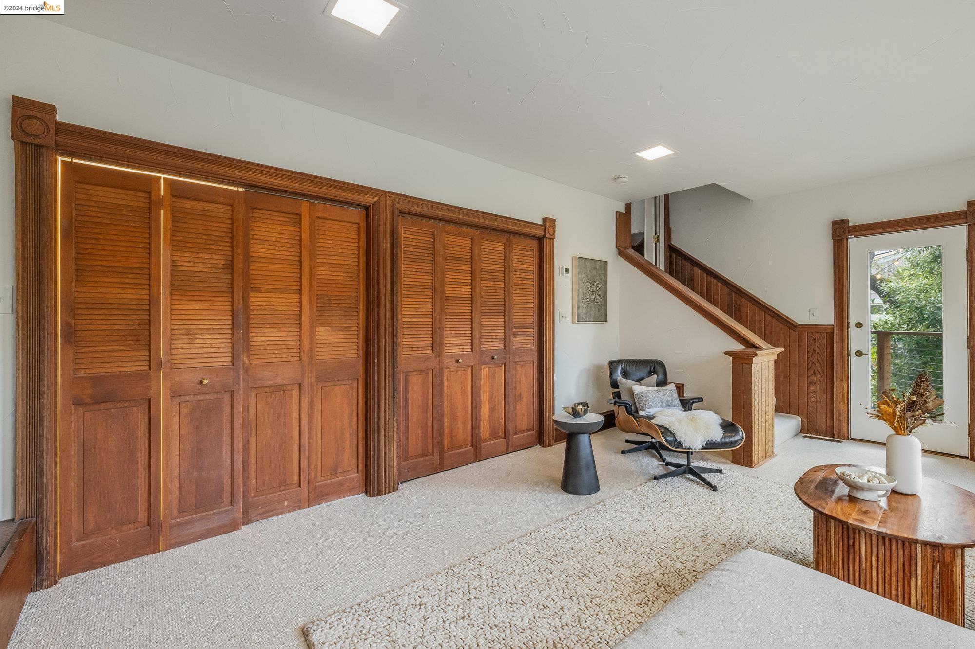 6630 Glen Oaks Way