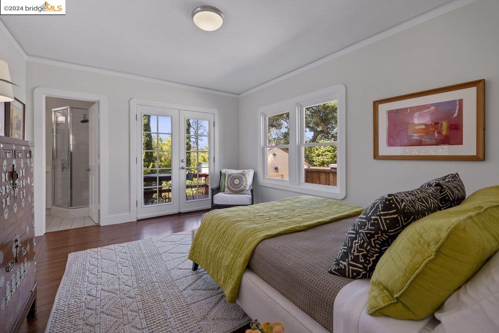 2621 La Cuesta Ave
