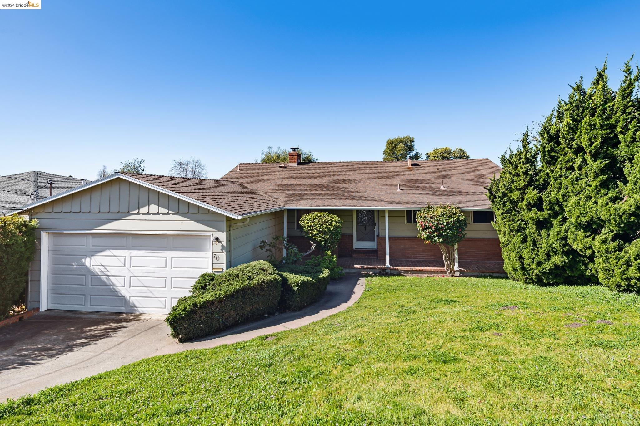 713 Midcrest Way