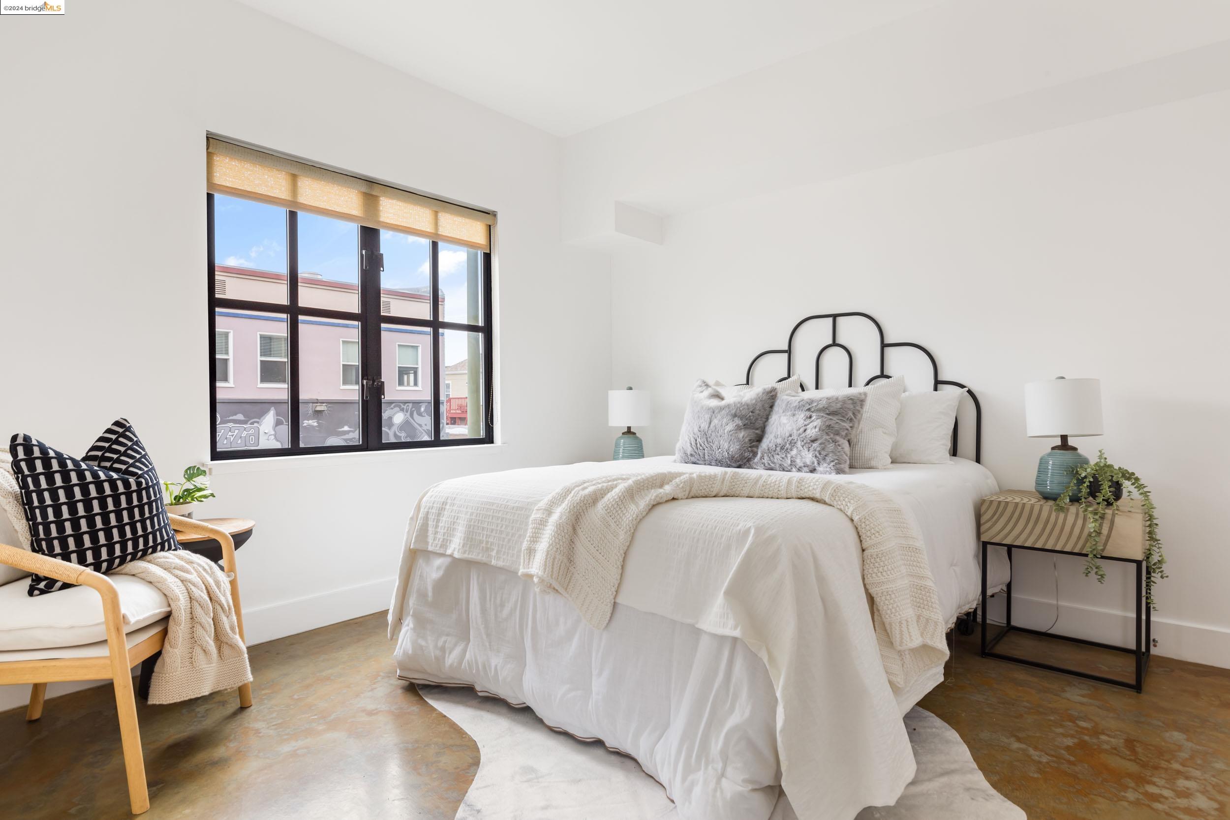 4811 Telegraph Ave # 212