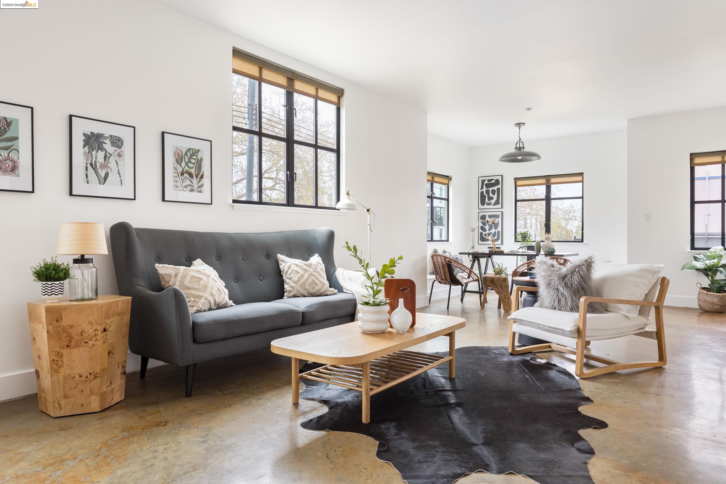 4811 Telegraph Ave # 212