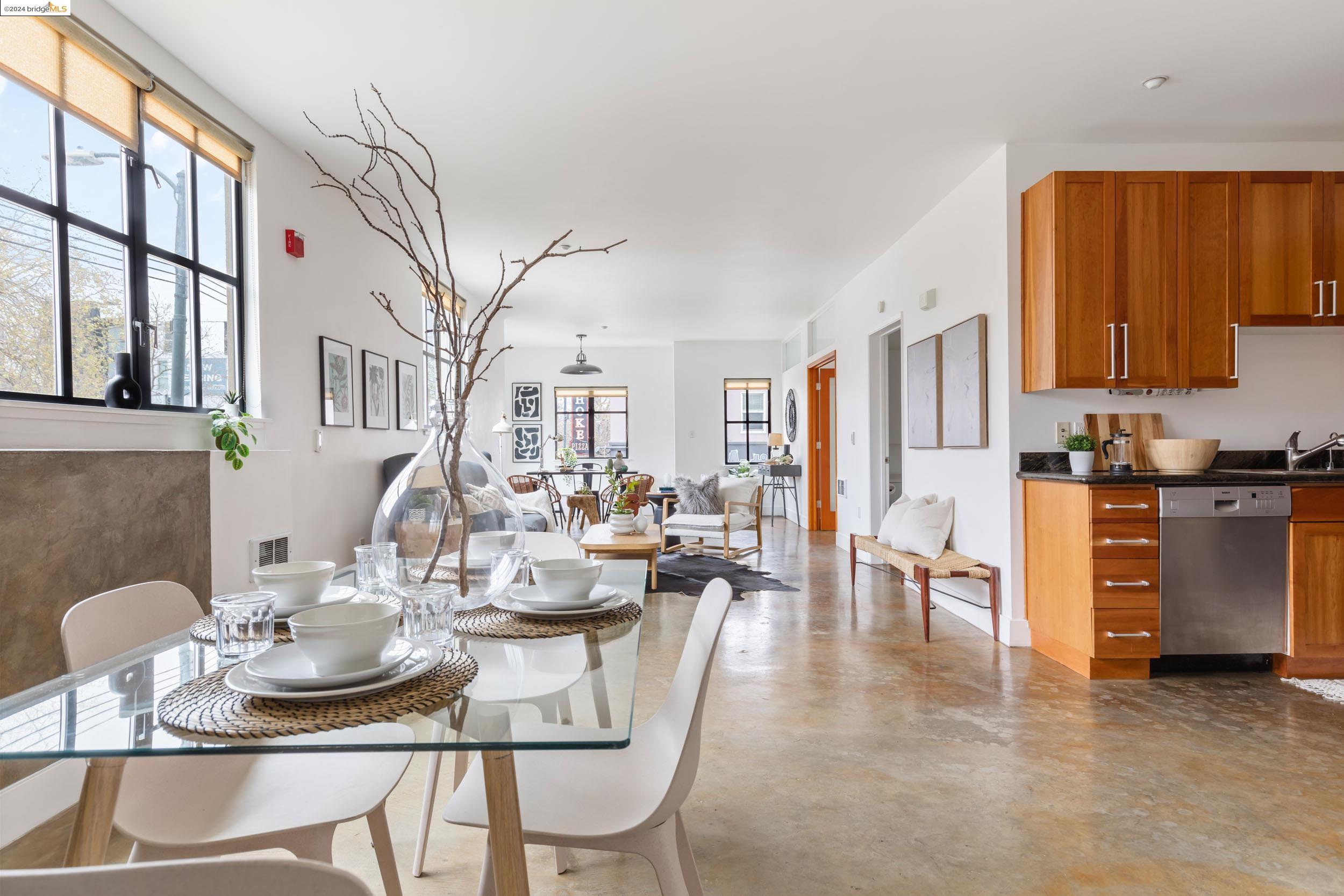 4811 Telegraph Ave # 212