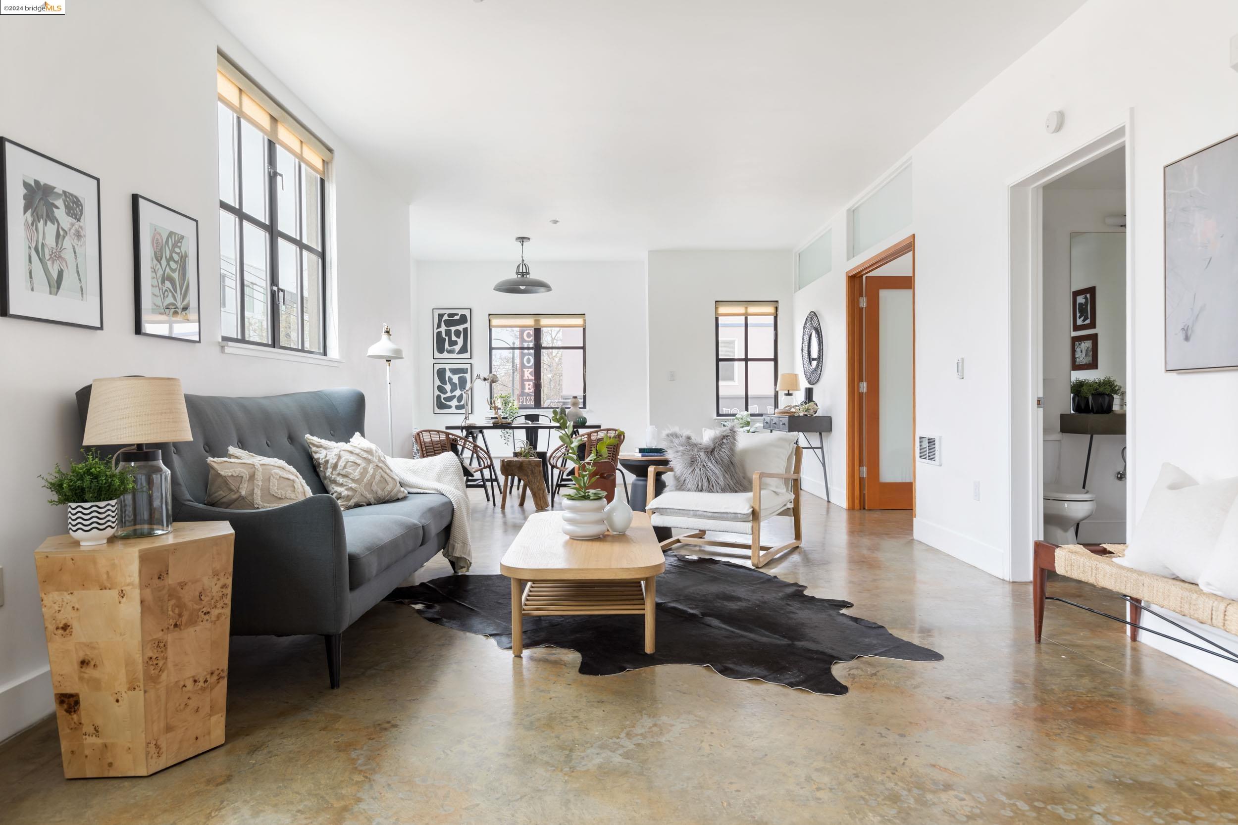 4811 Telegraph Ave # 212