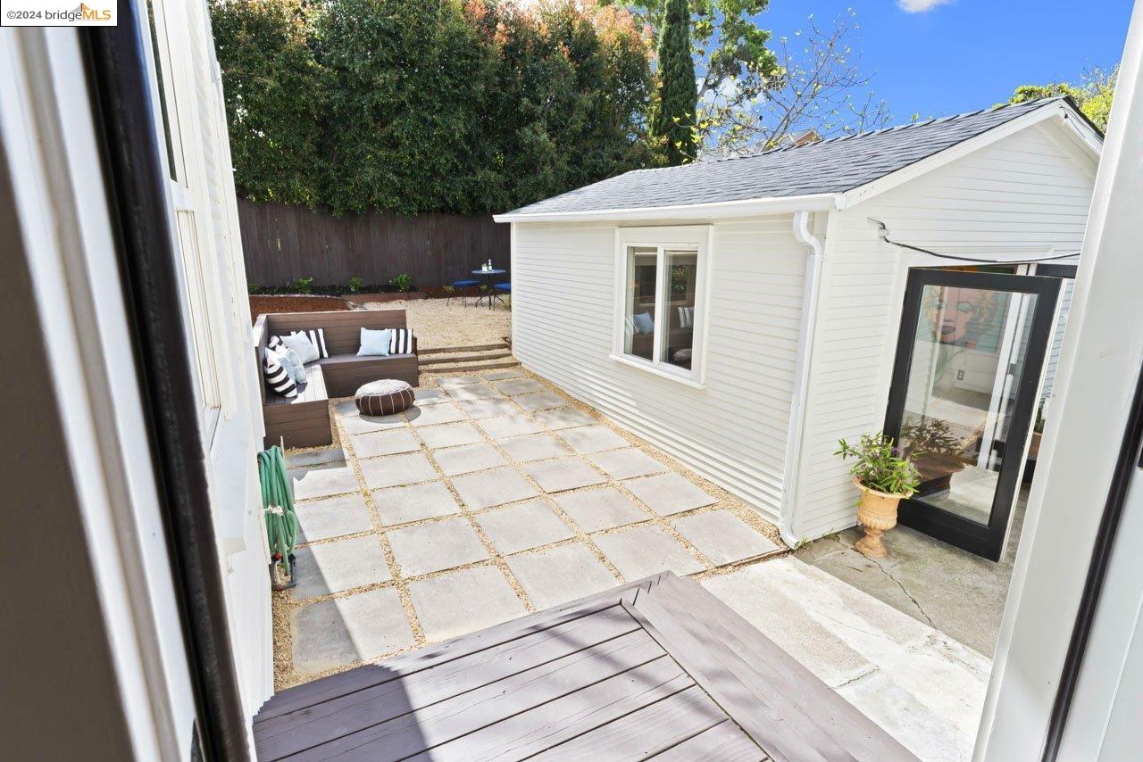 2232 8Th Ave