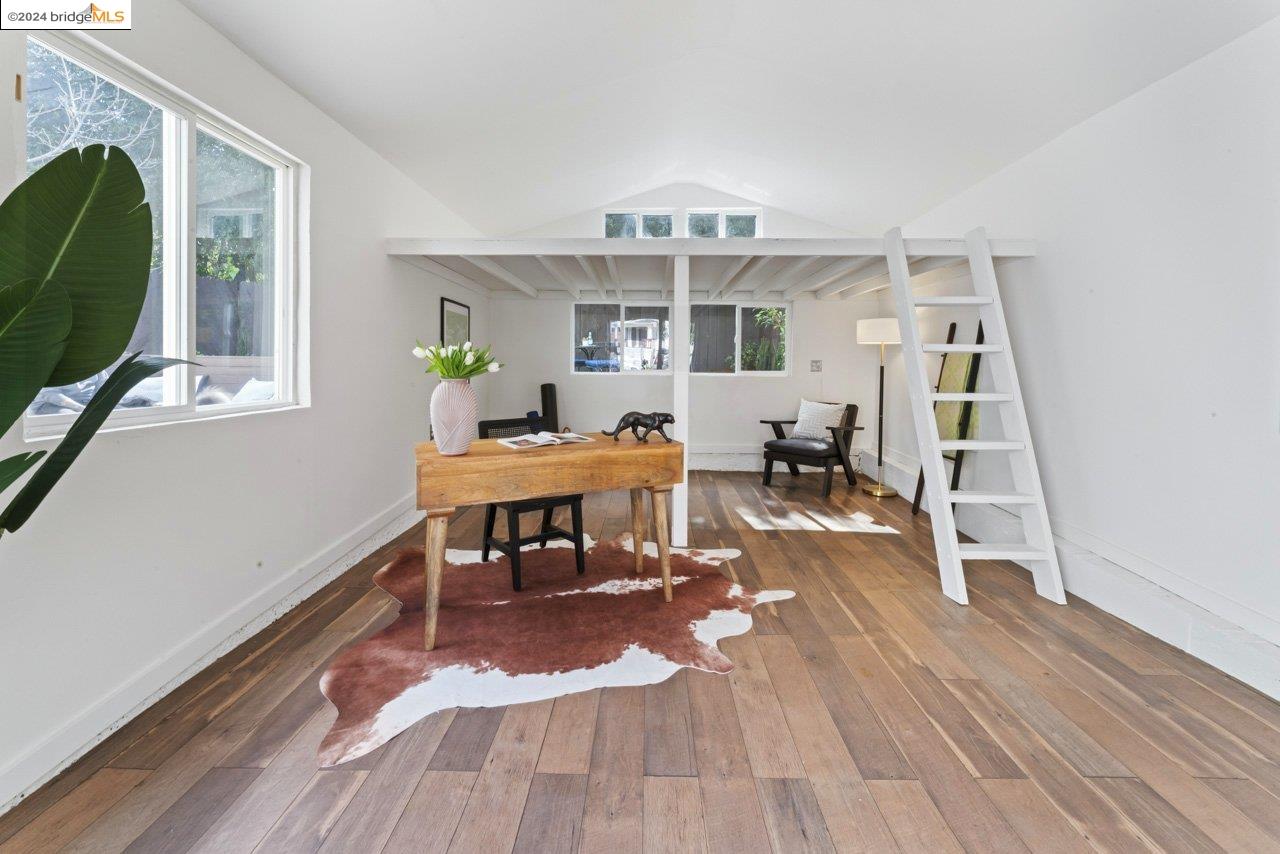 2232 8Th Ave