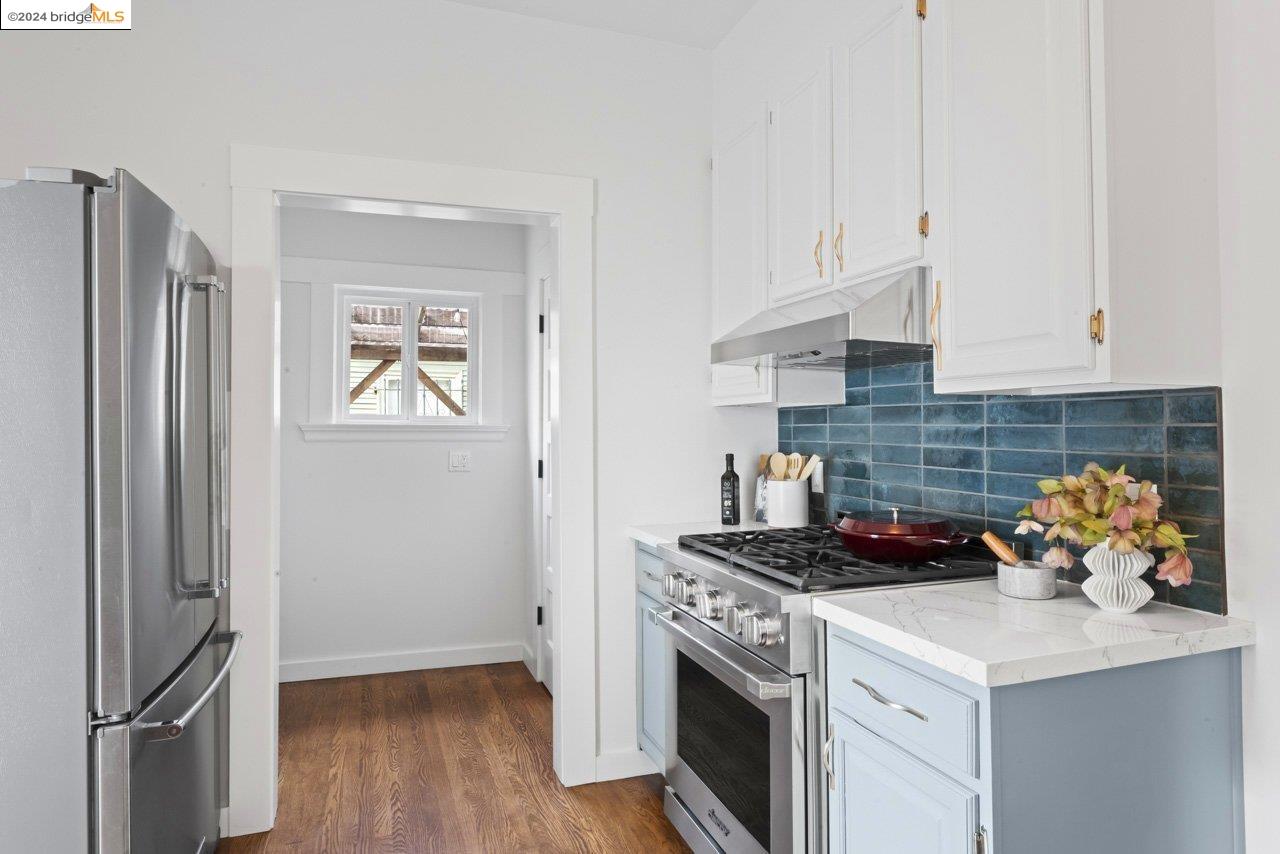 2232 8Th Ave
