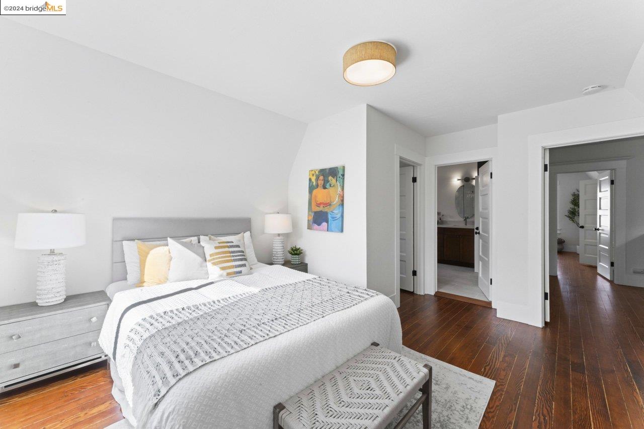 2232 8Th Ave