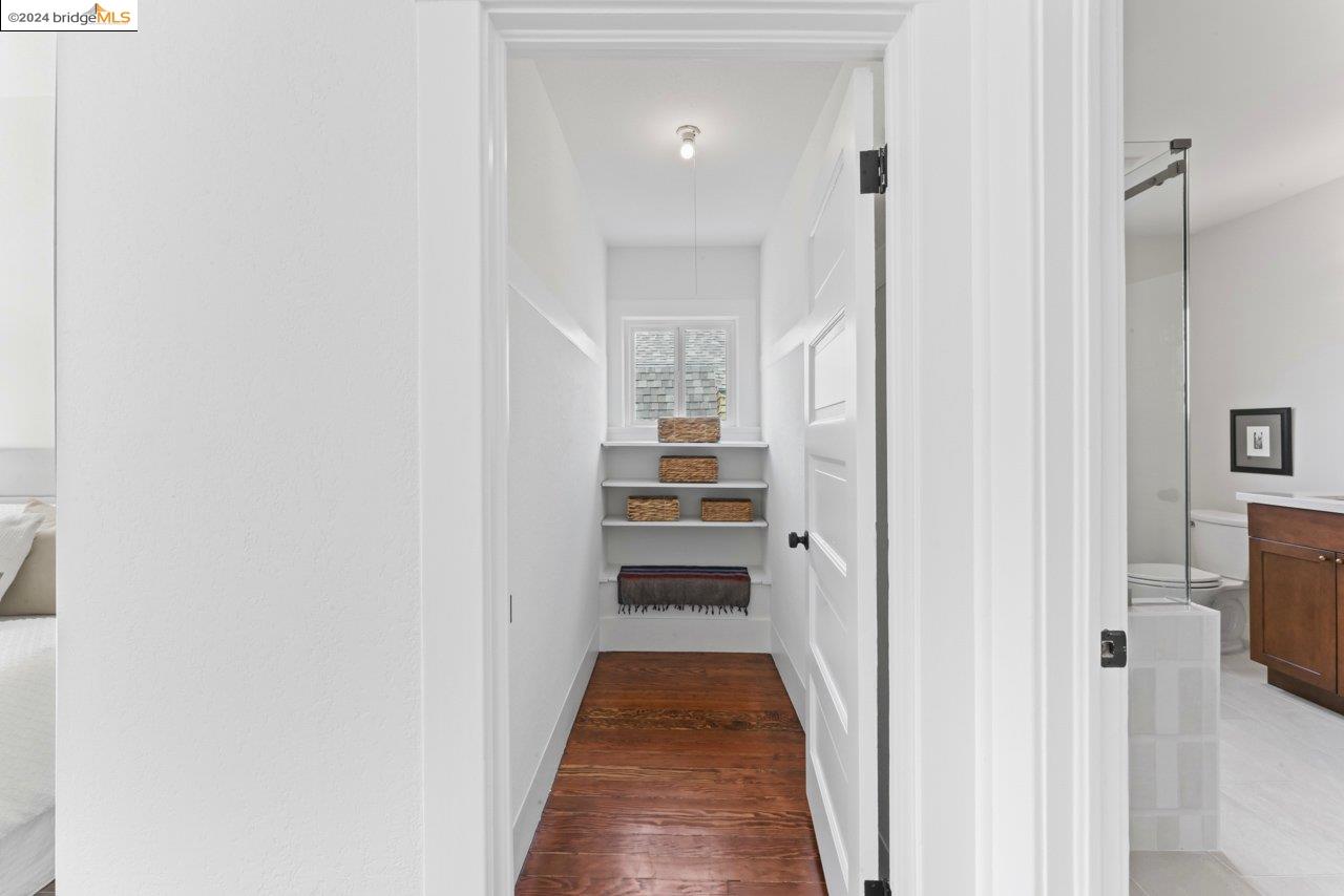 2232 8Th Ave