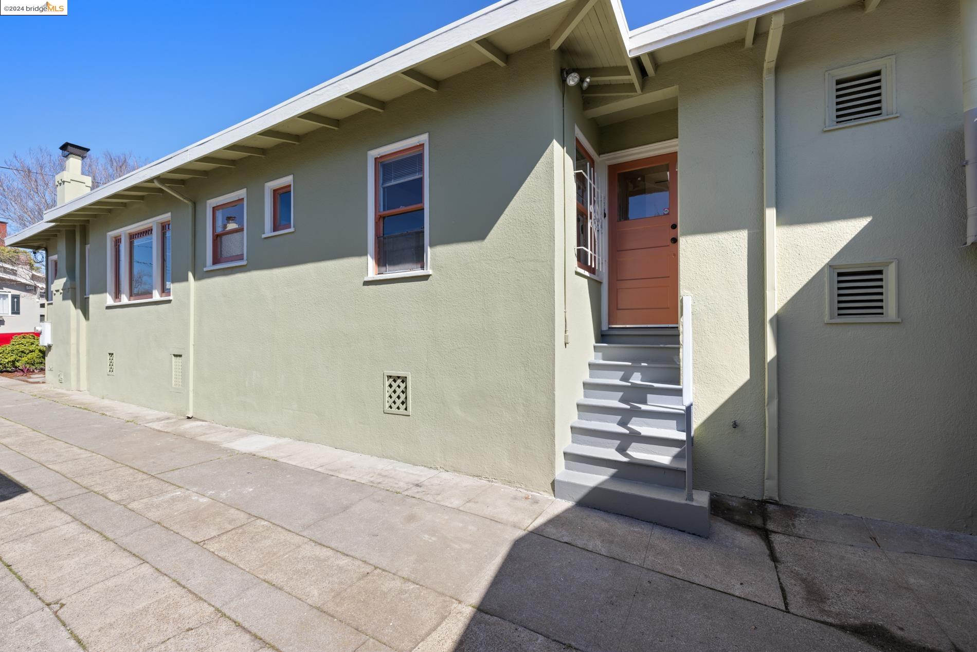 321 Hemphill Pl