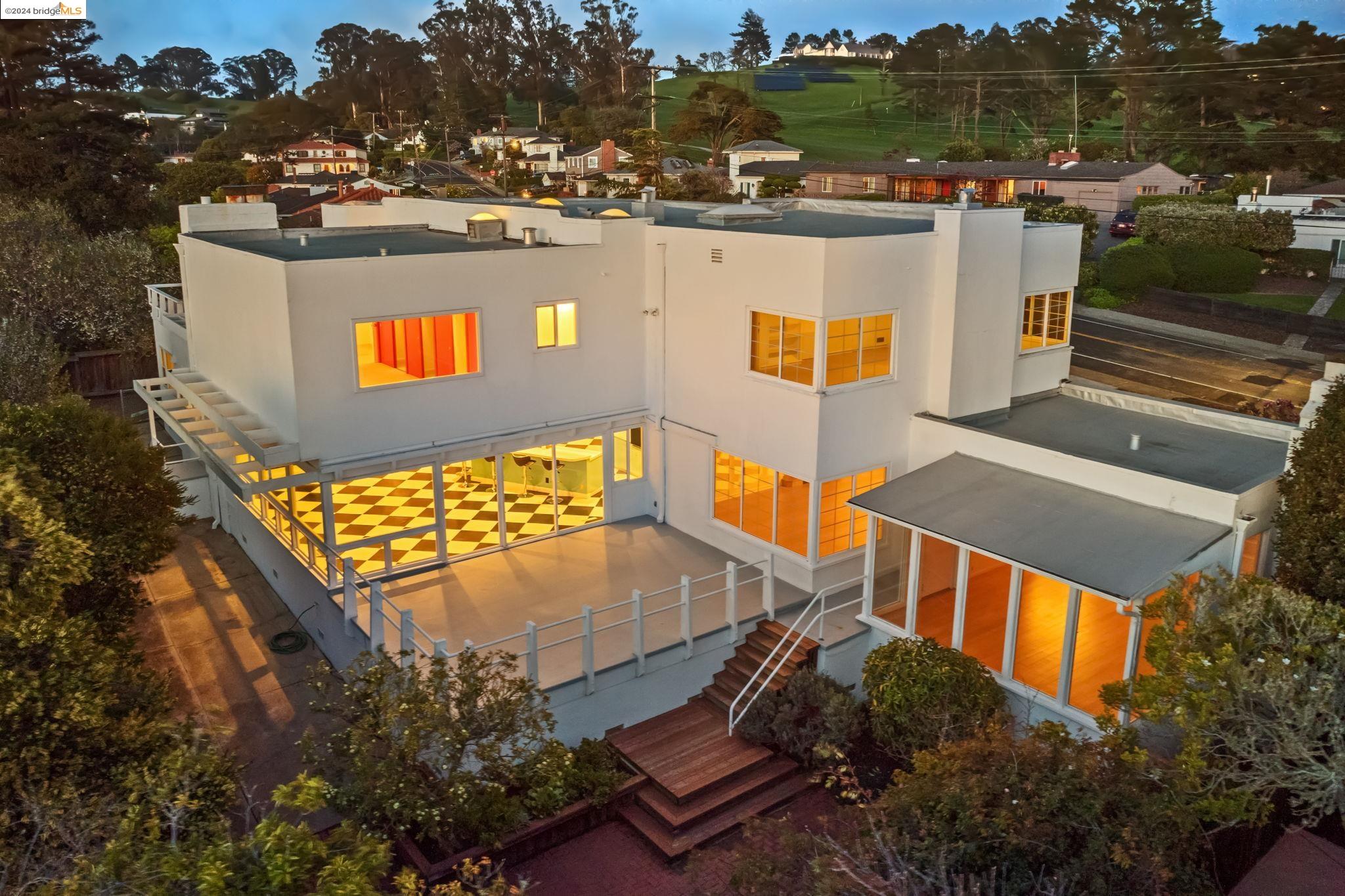 2511 Arlington Blvd