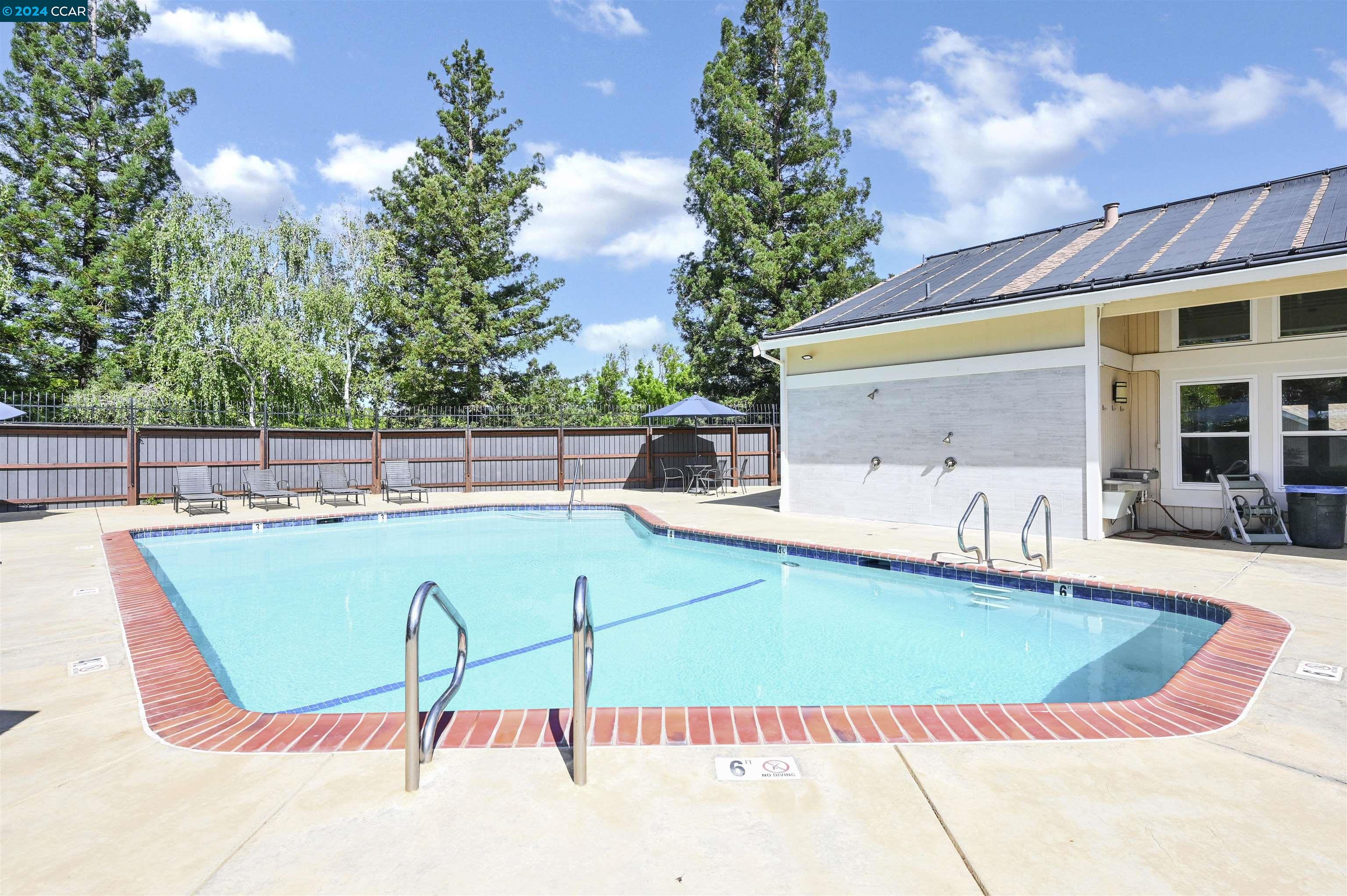 467 Camelback Rd