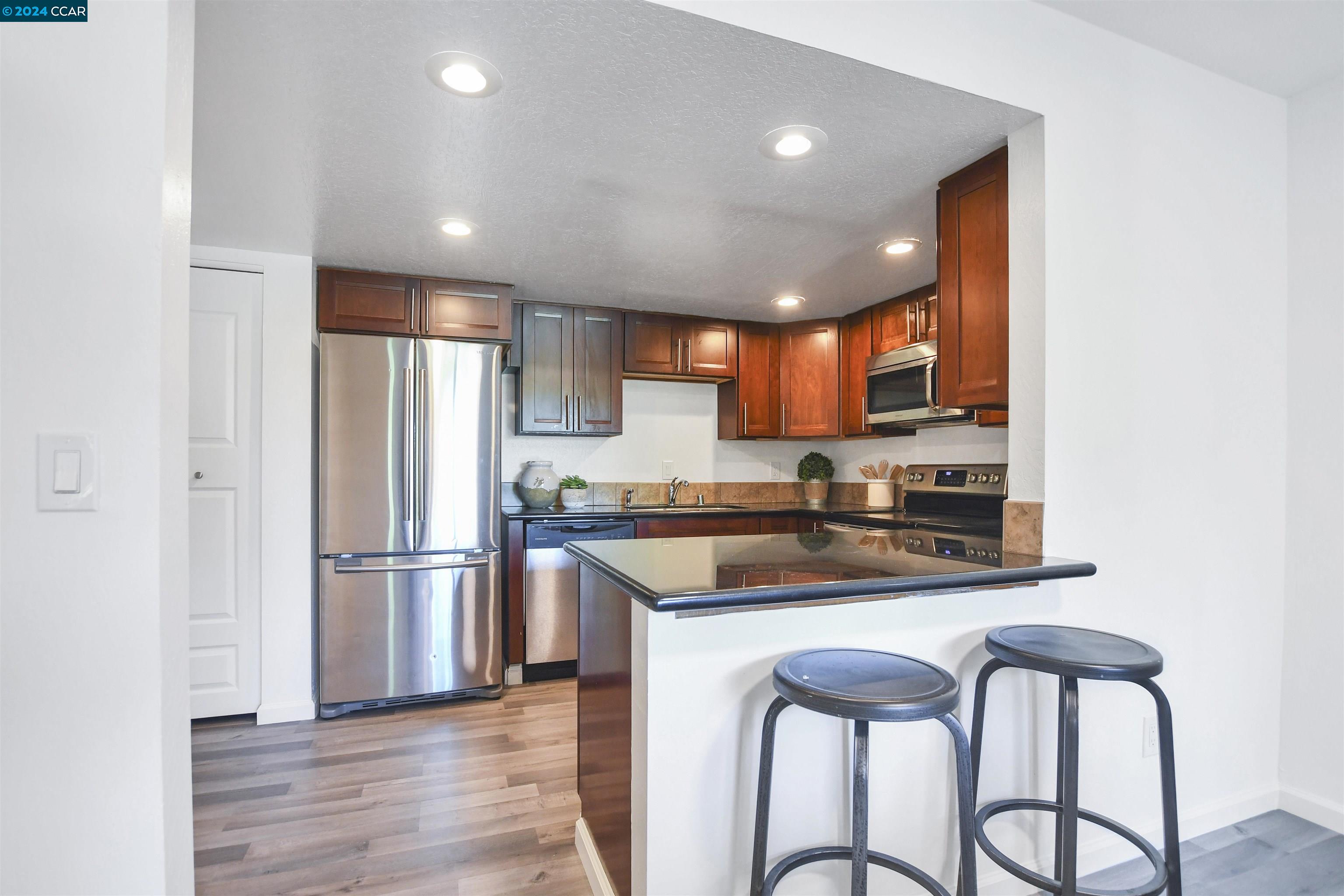 467 Camelback Rd
