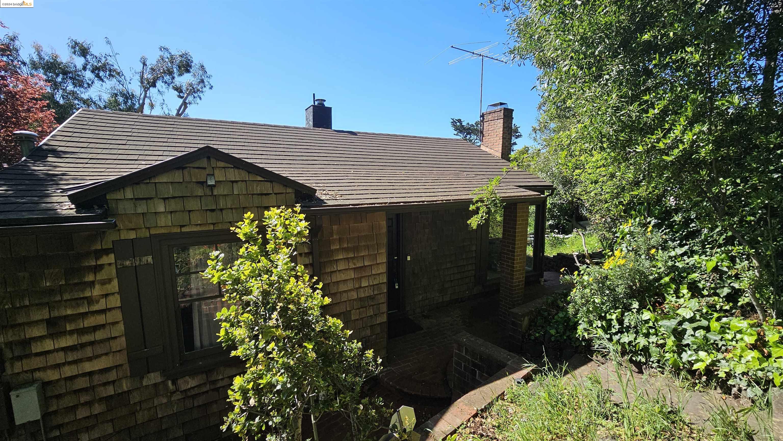 5687 Merriewood Dr