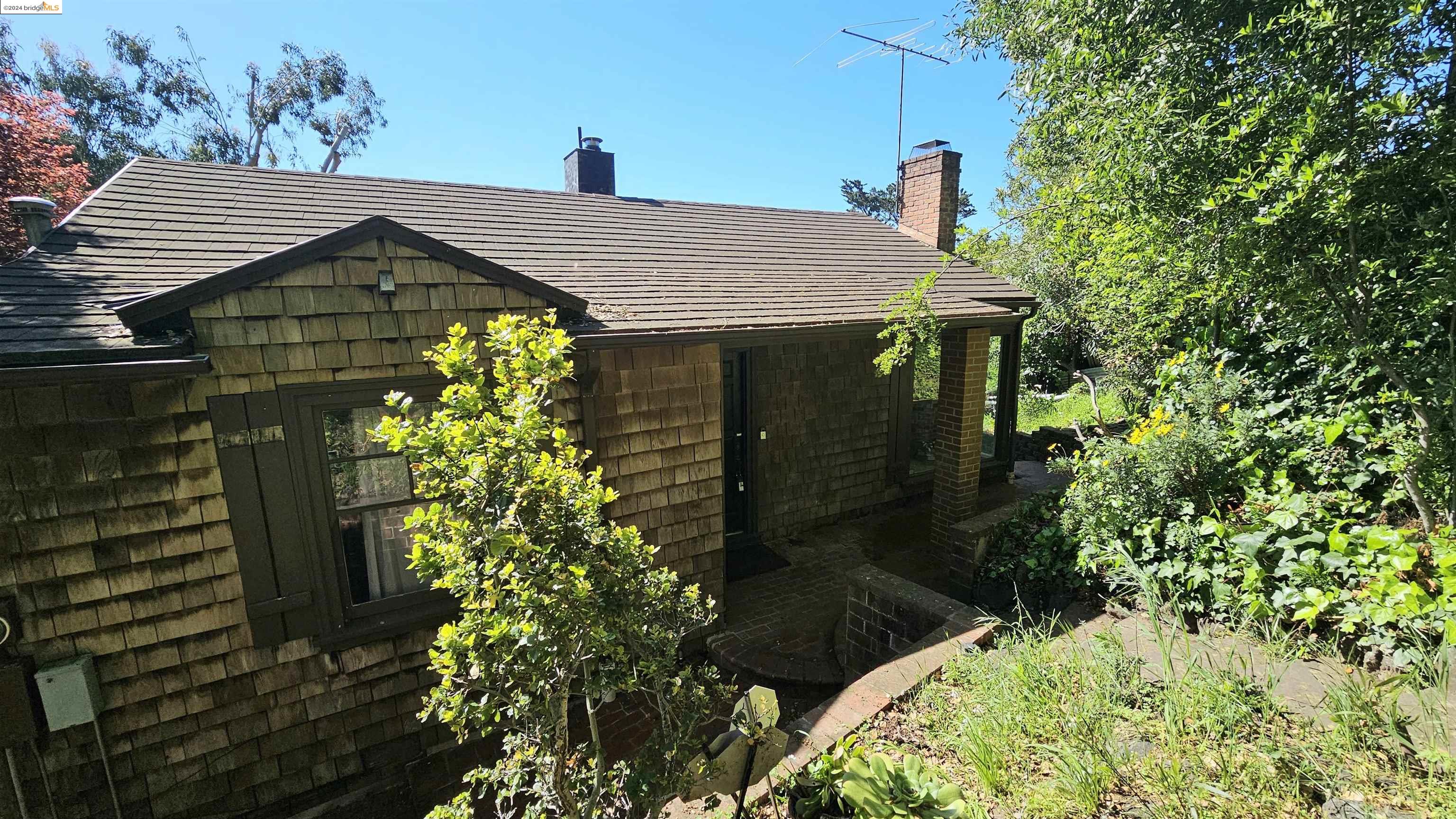 5687 Merriewood Dr