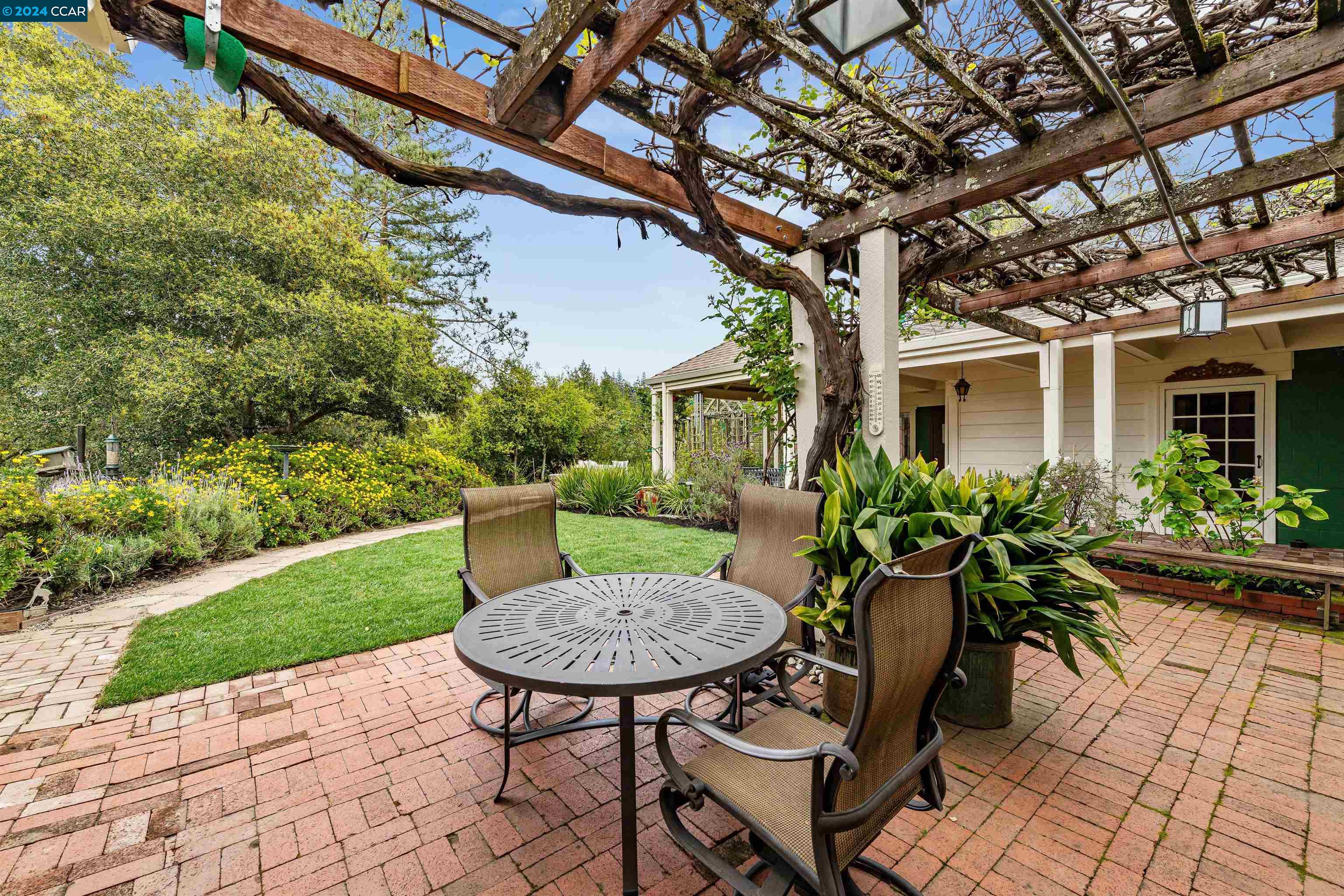11 Valley View Road