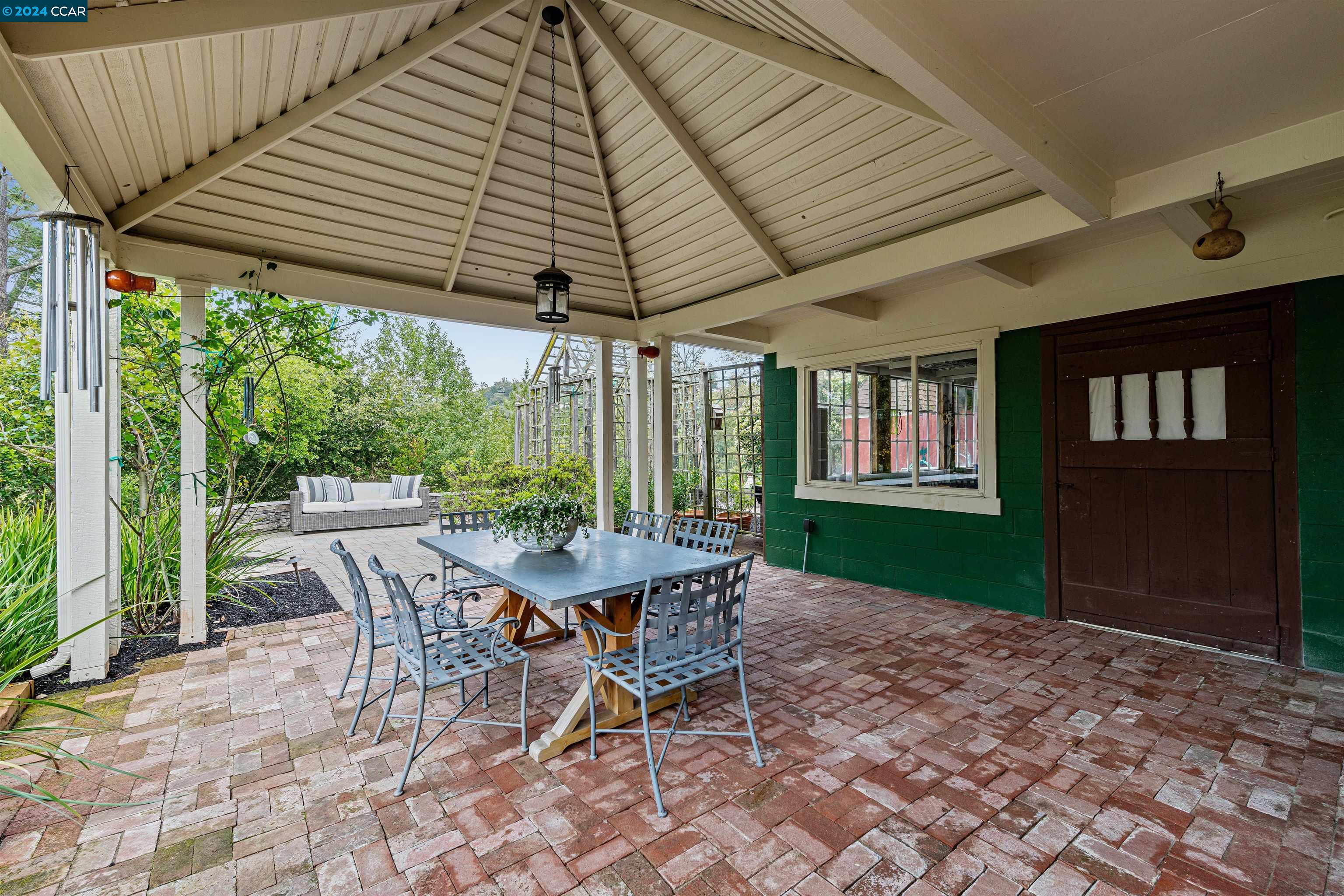 11 Valley View Road