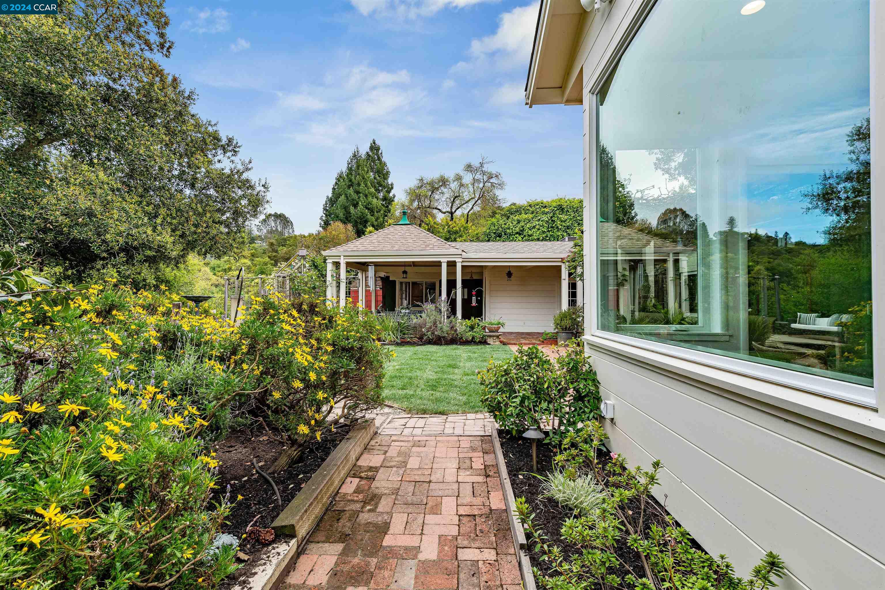 11 Valley View Road