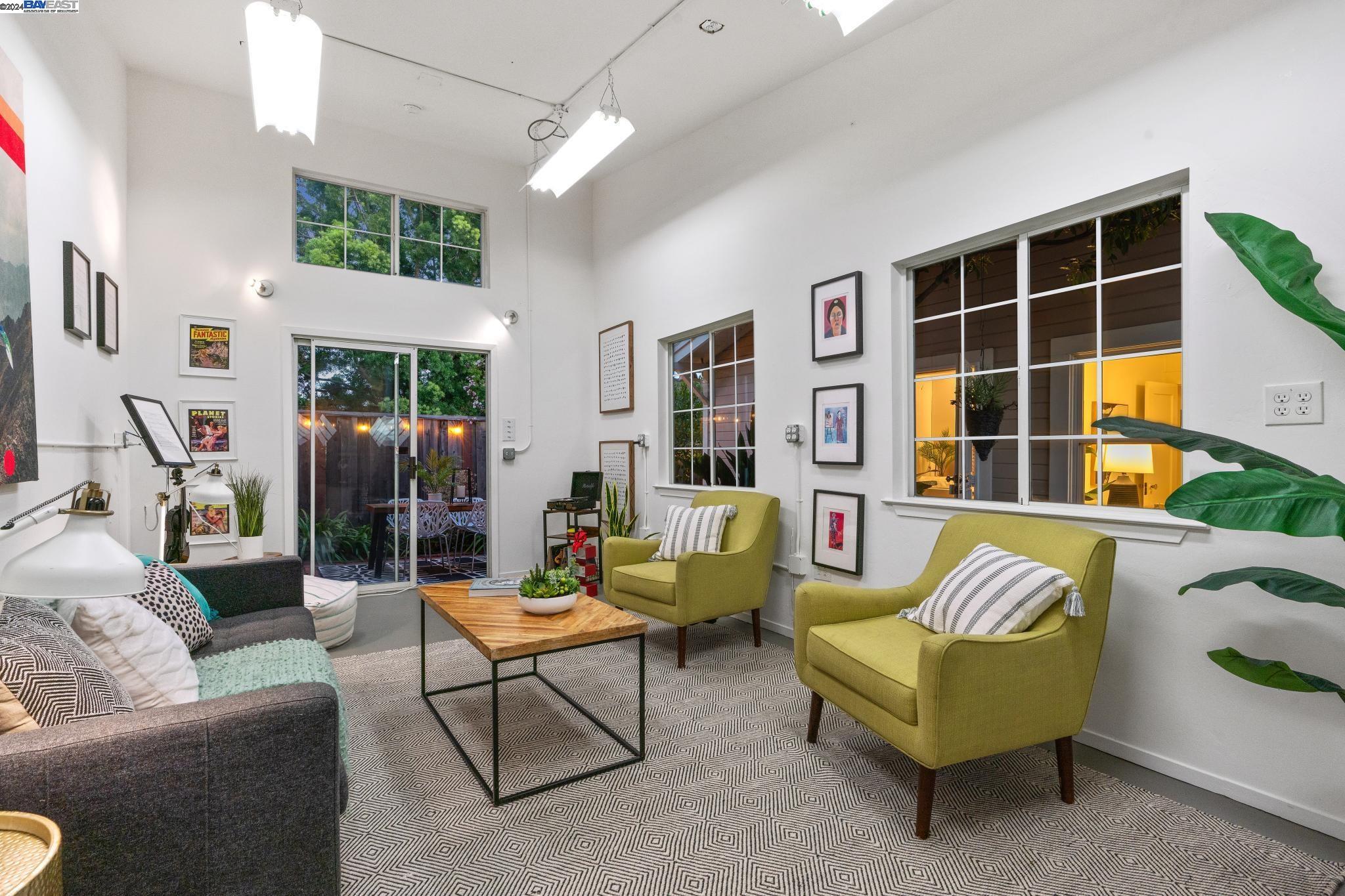 2720 MADELINE STREET