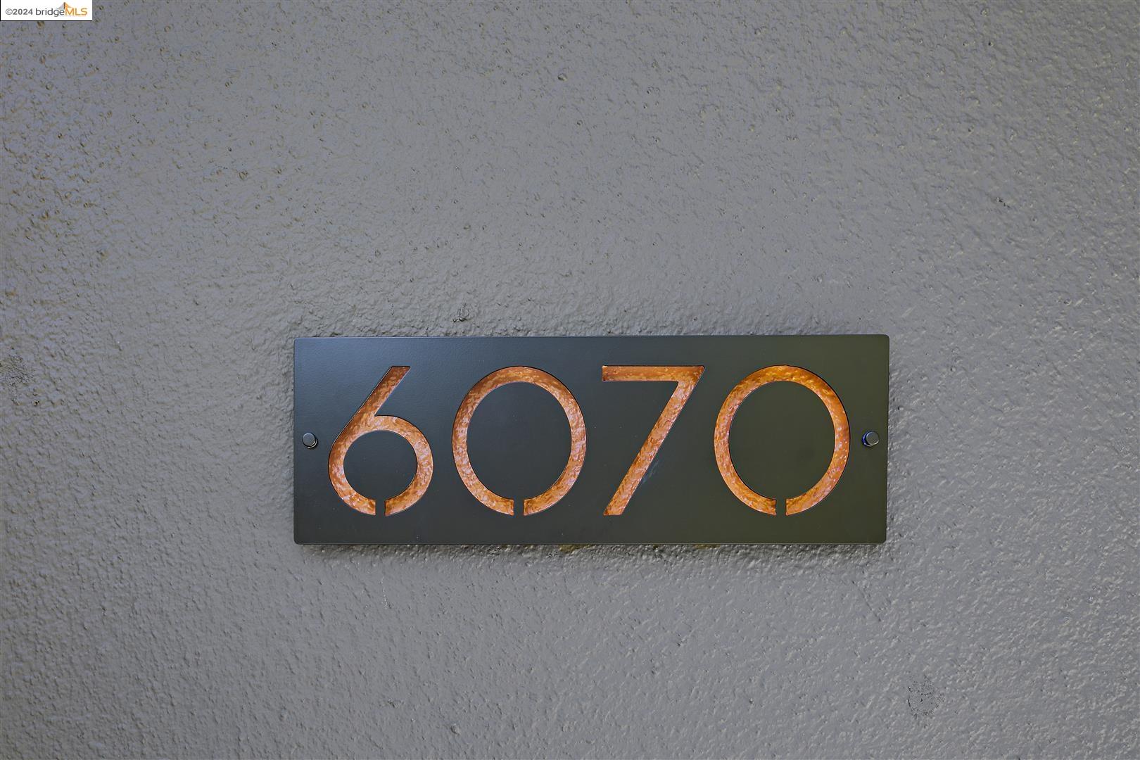 6070 Rockridge Blvd