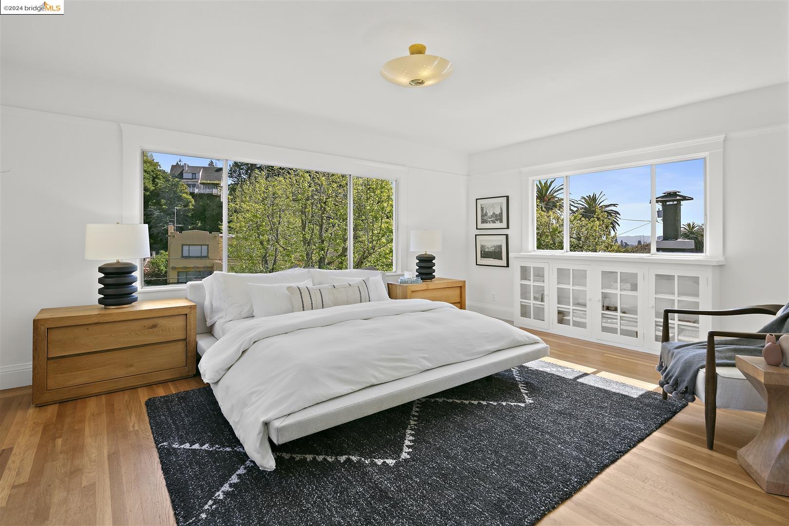 6070 Rockridge Blvd