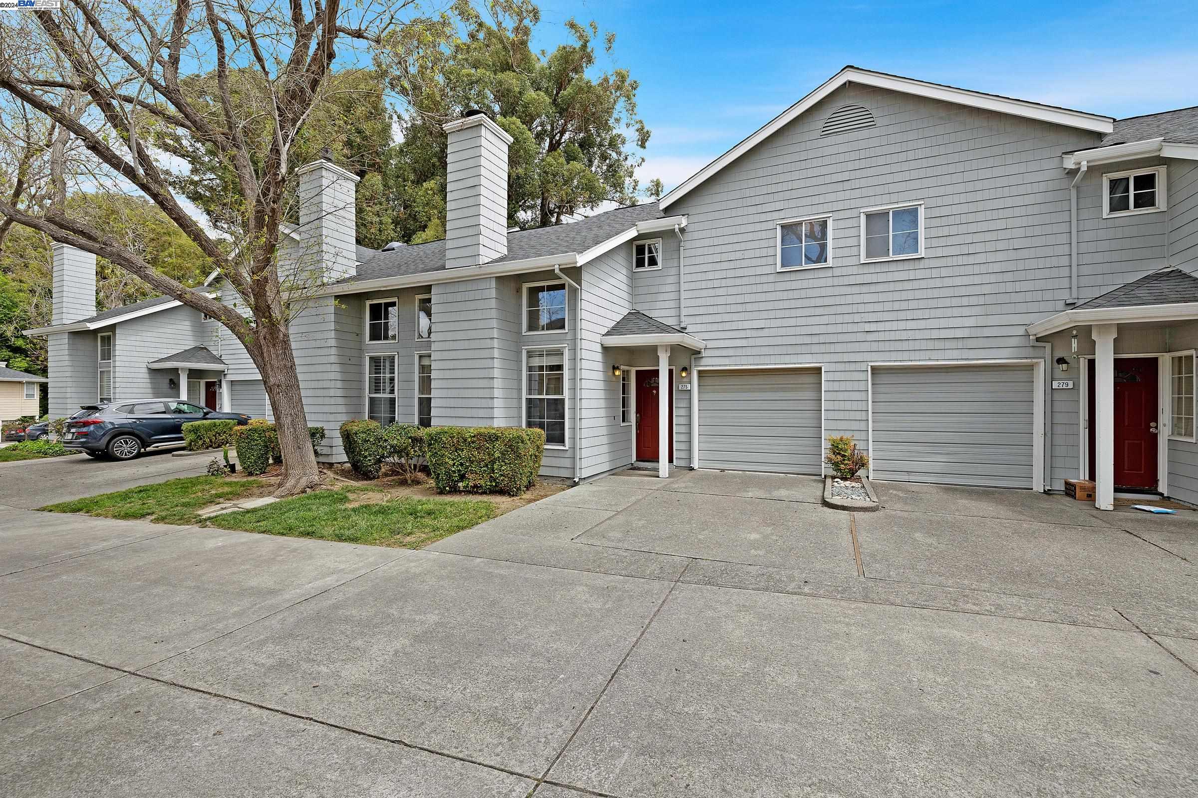 275 Pebblecreek Ct