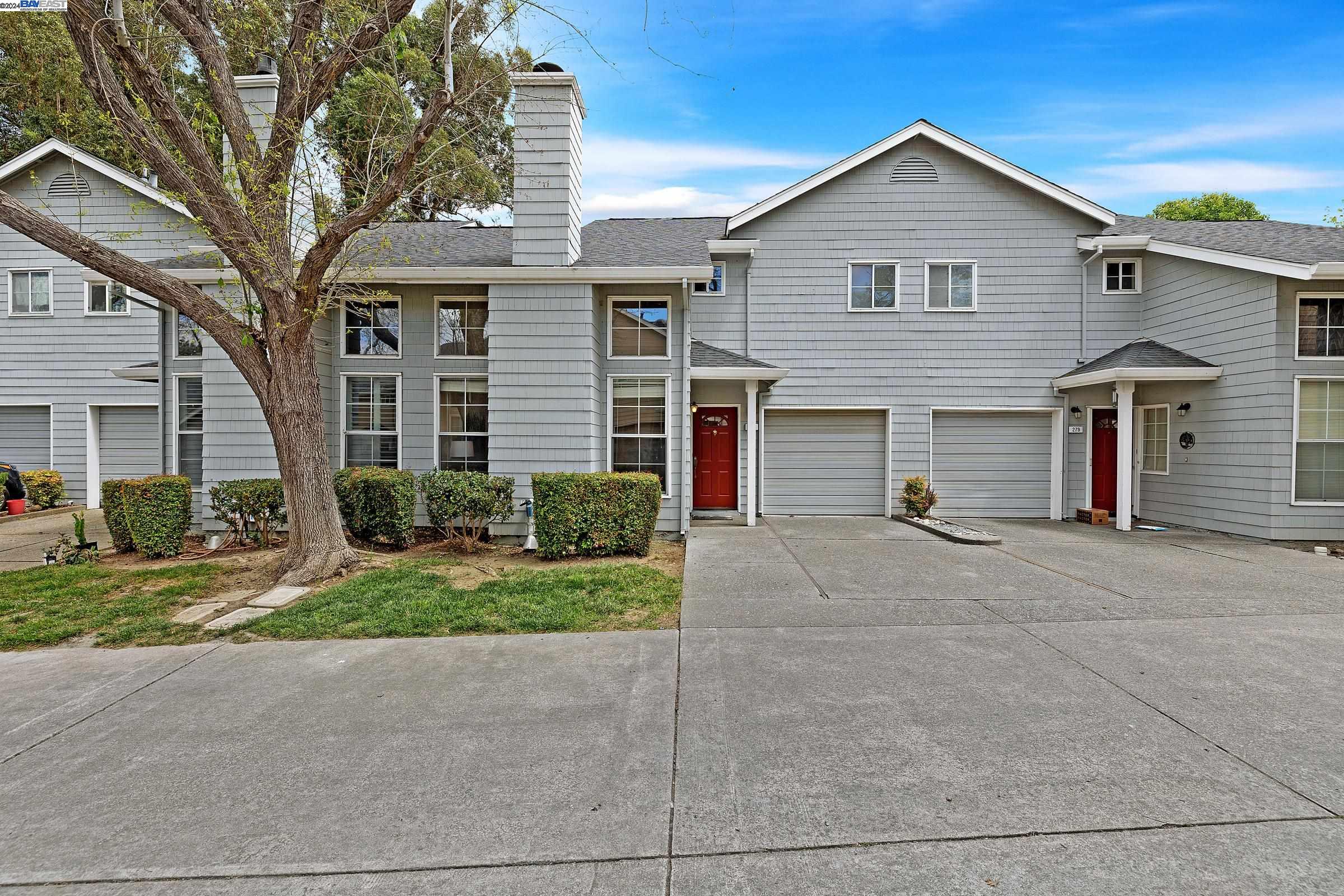 275 Pebblecreek Ct
