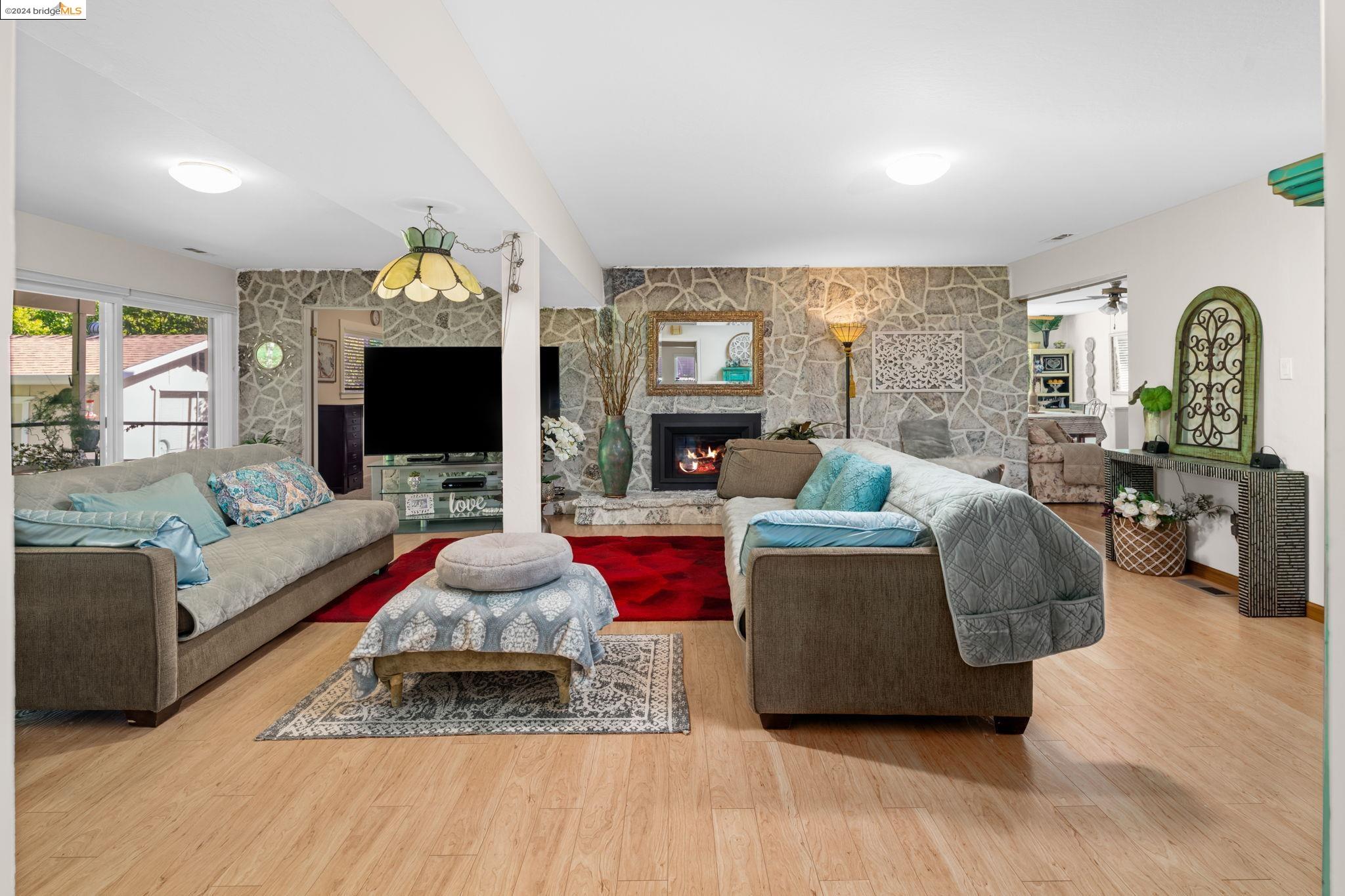 5412 Sobrante Ave