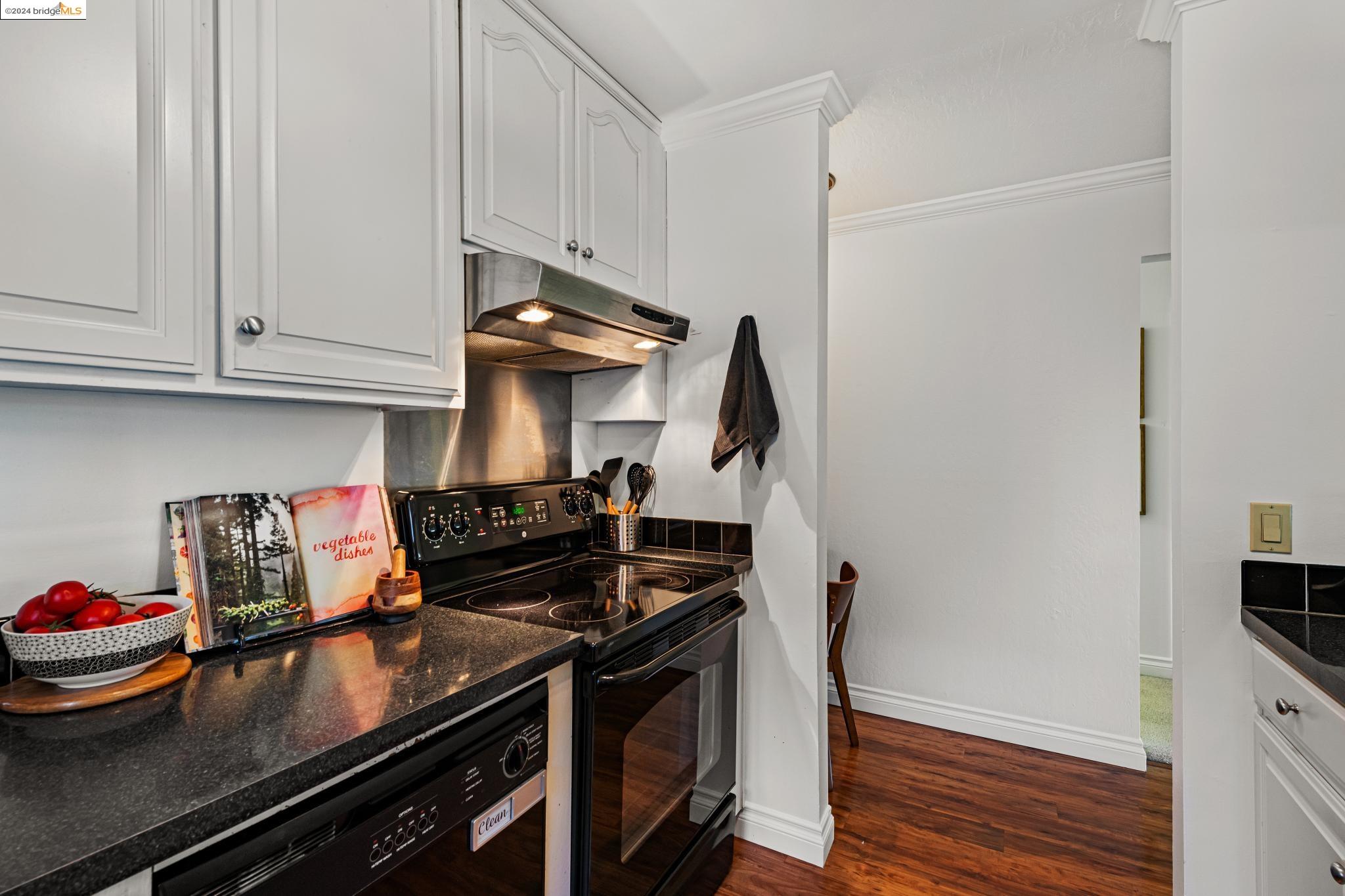 1435 Marchbanks Drive # 8