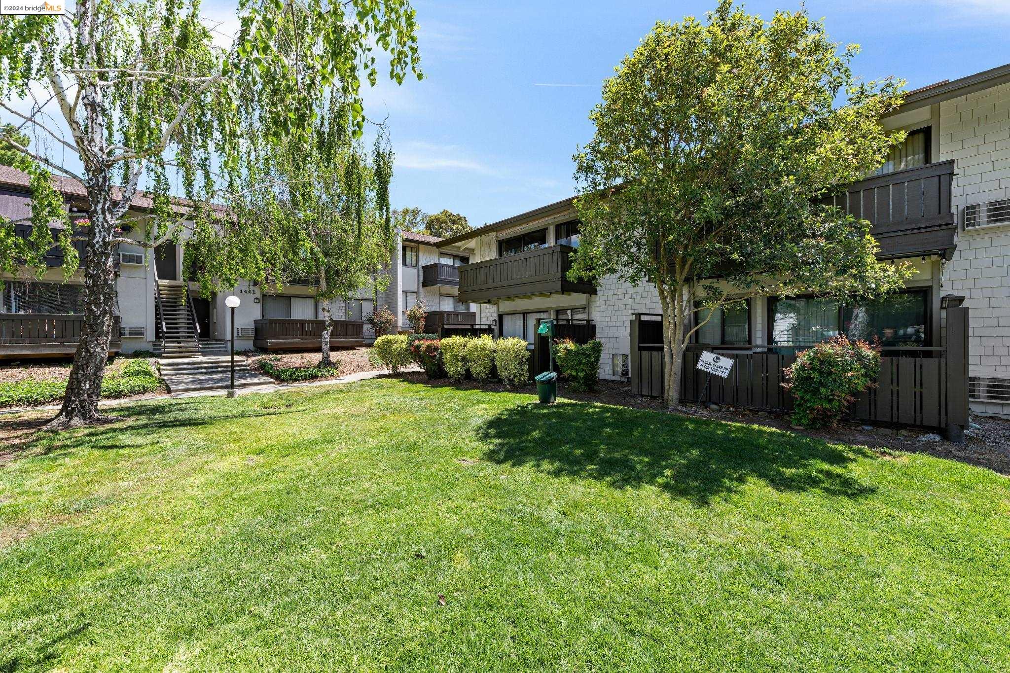 1435 Marchbanks Drive # 8