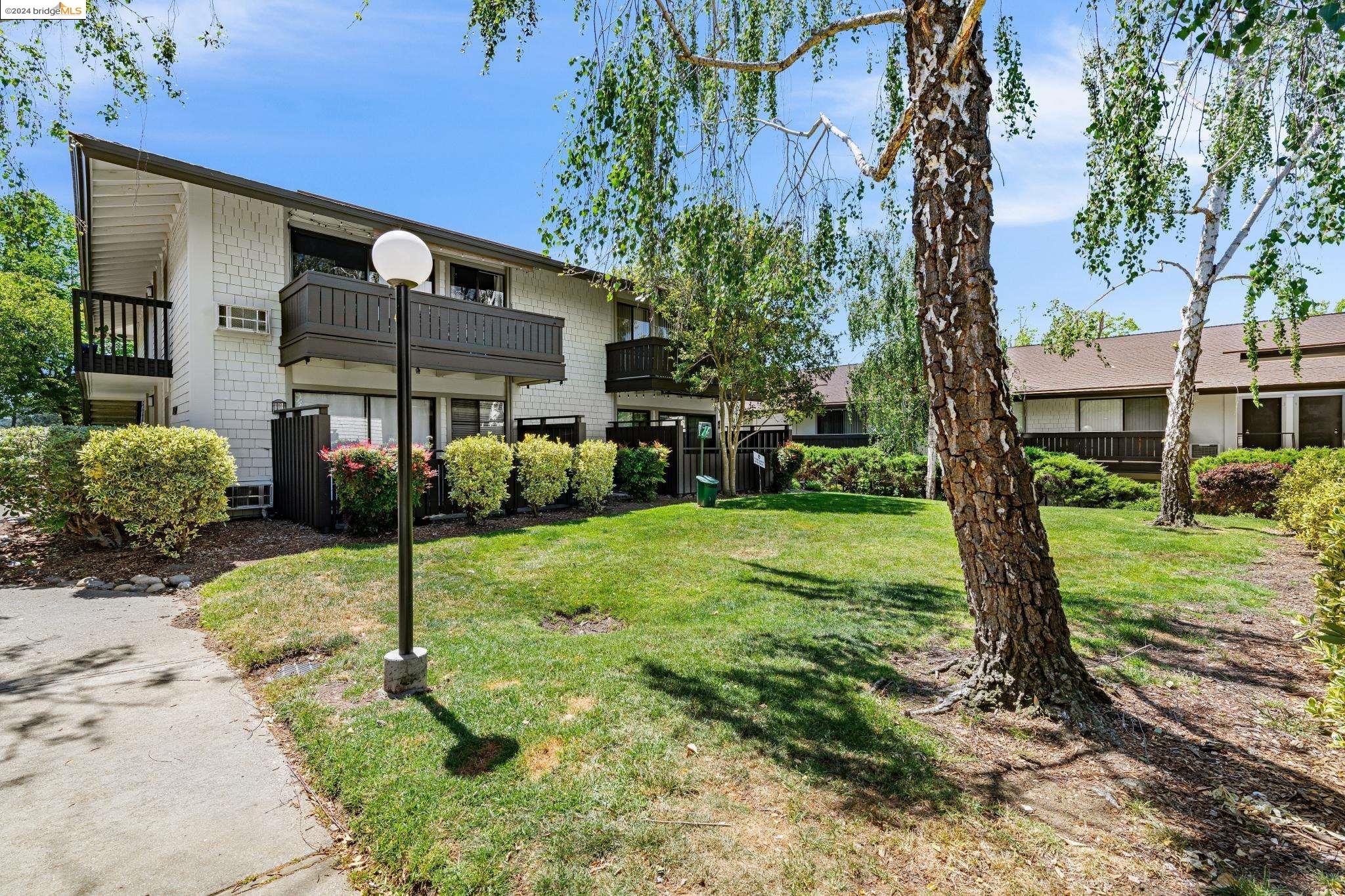 1435 Marchbanks Drive # 8