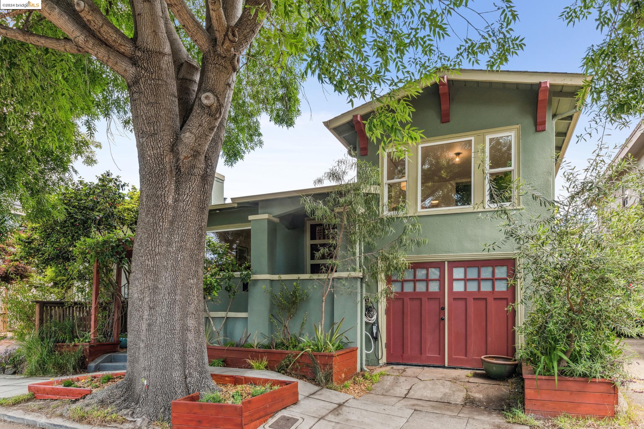 462 Rich St