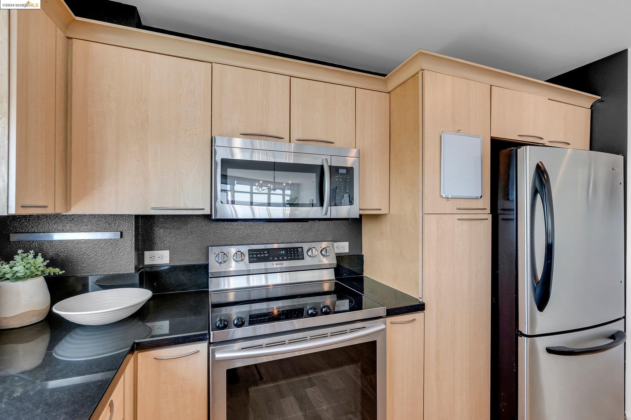 1 Lakeside Dr # 1804