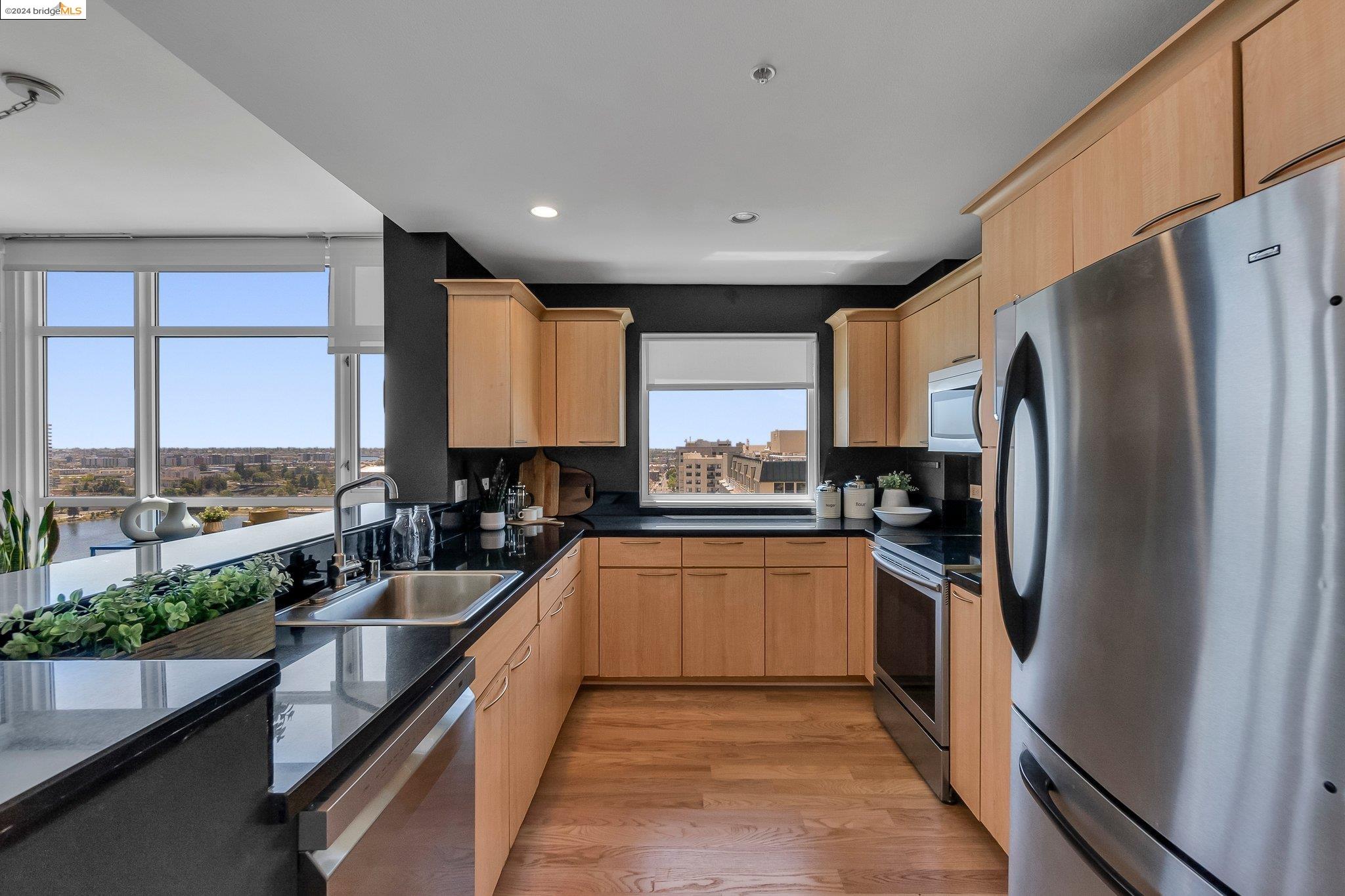 1 Lakeside Dr # 1804