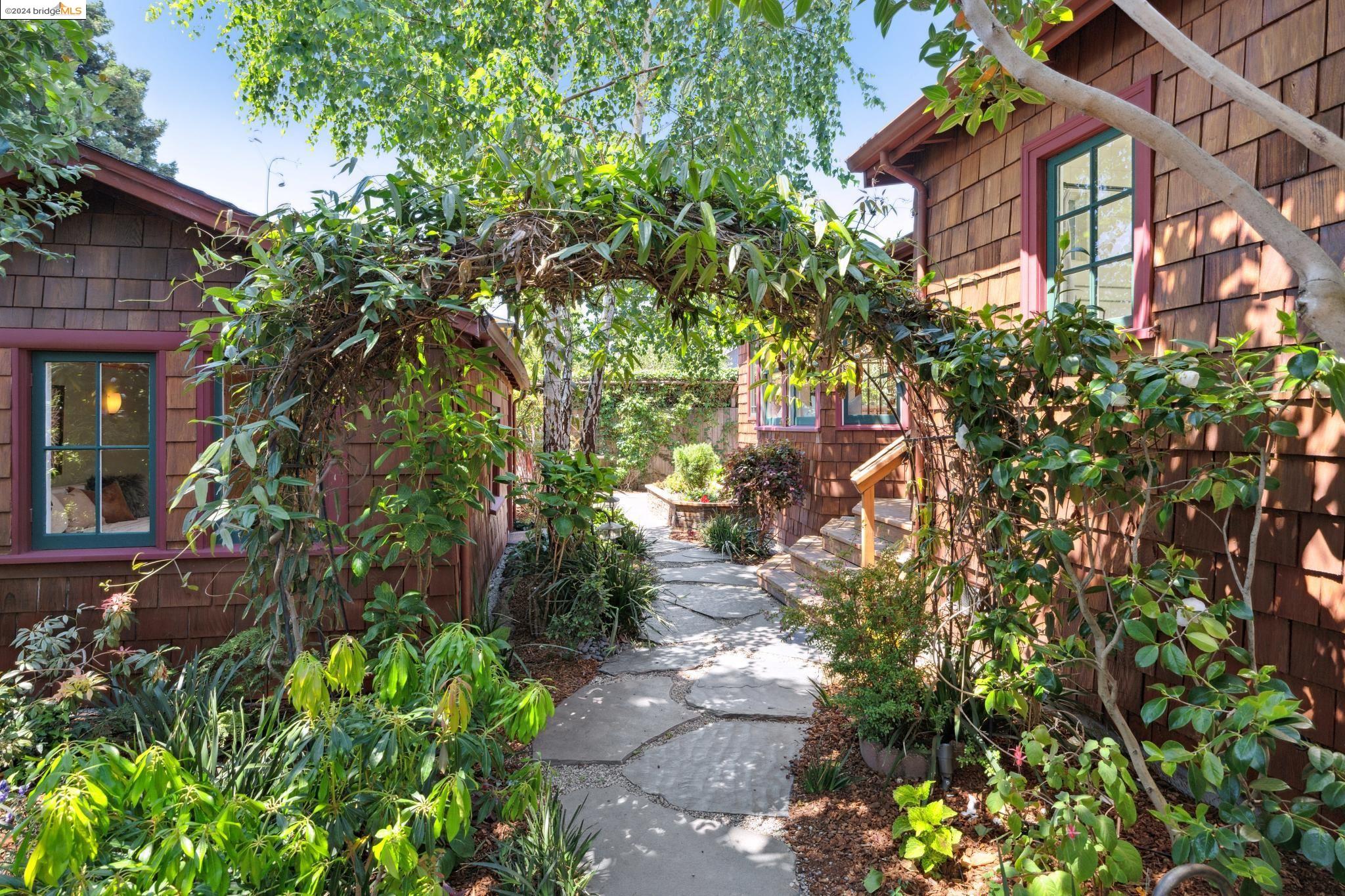 1626 Chestnut Street