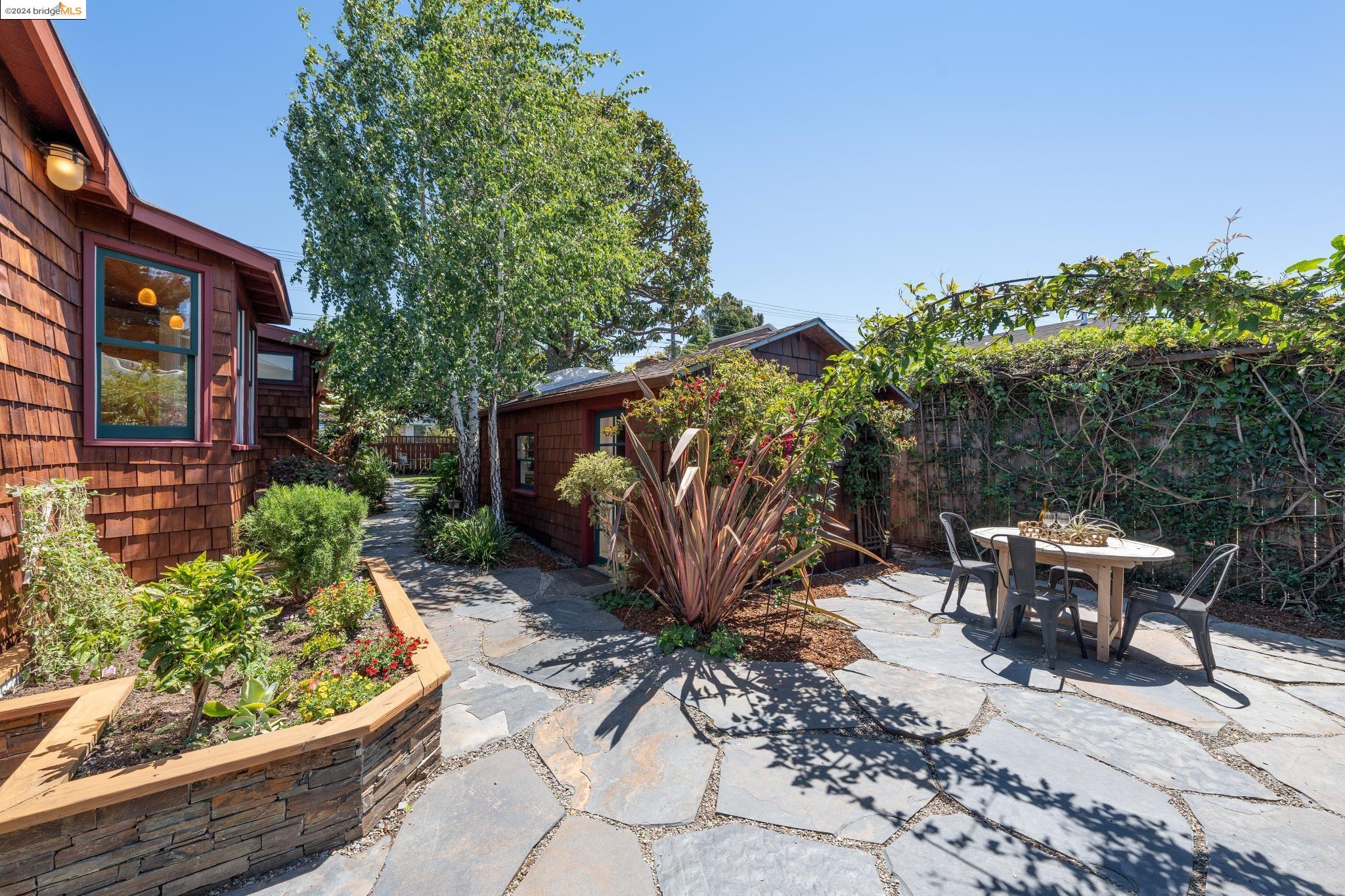 1626 Chestnut Street