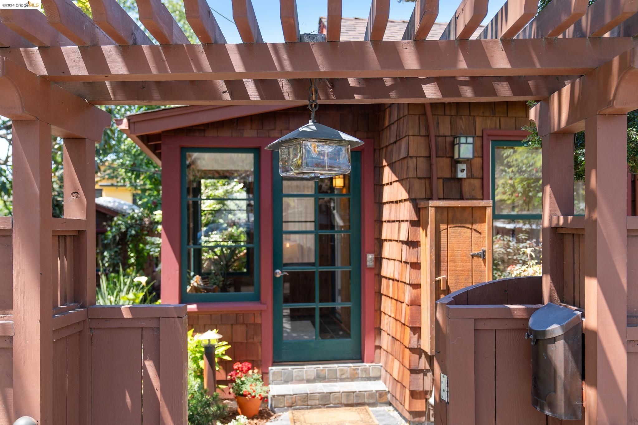 1626 Chestnut Street