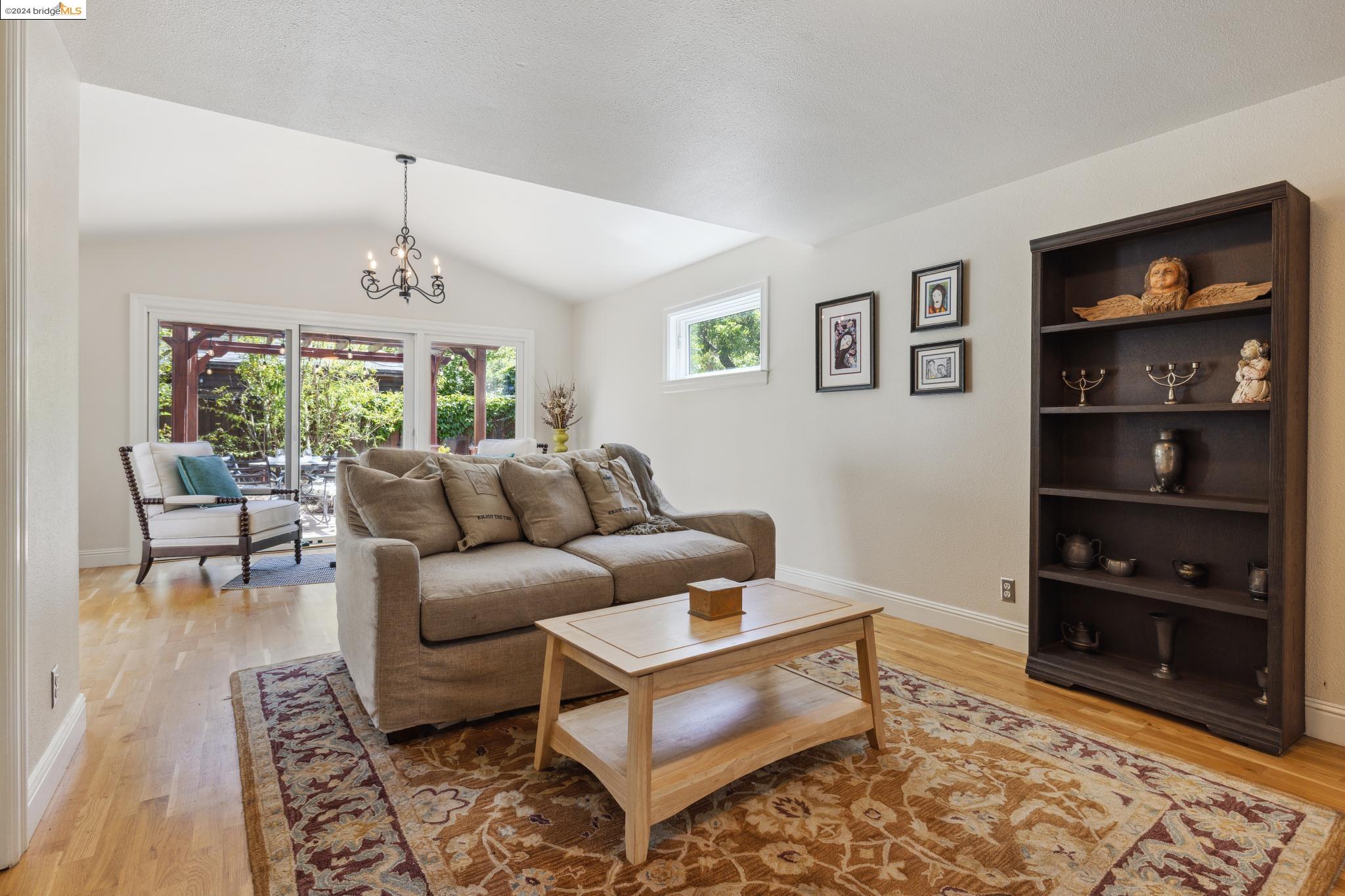 775 Collier Dr