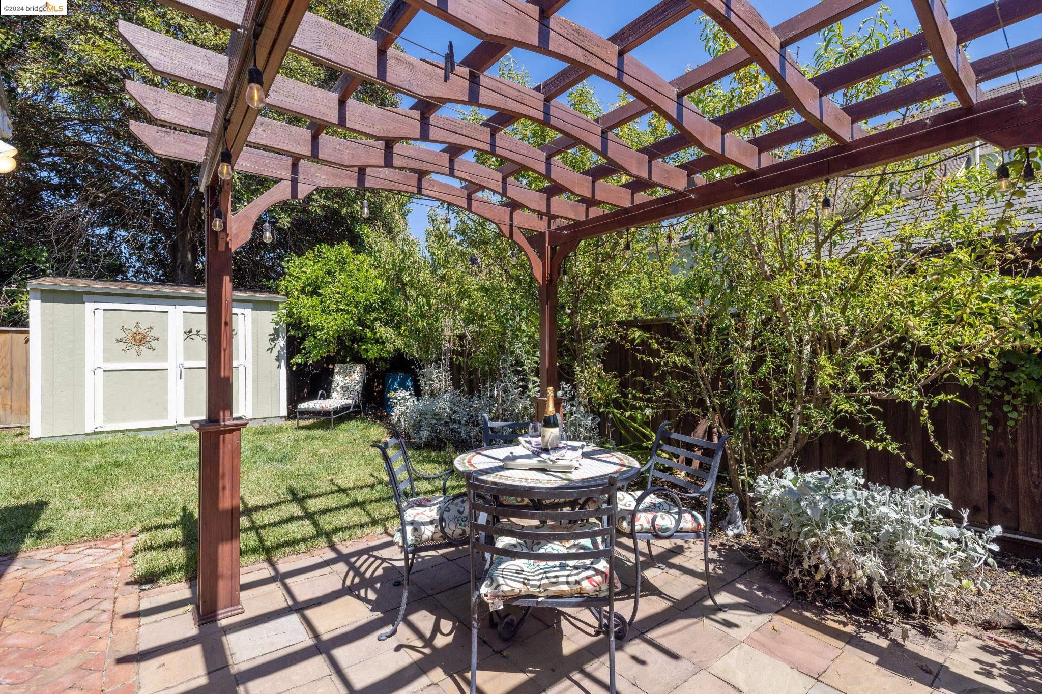 775 Collier Dr