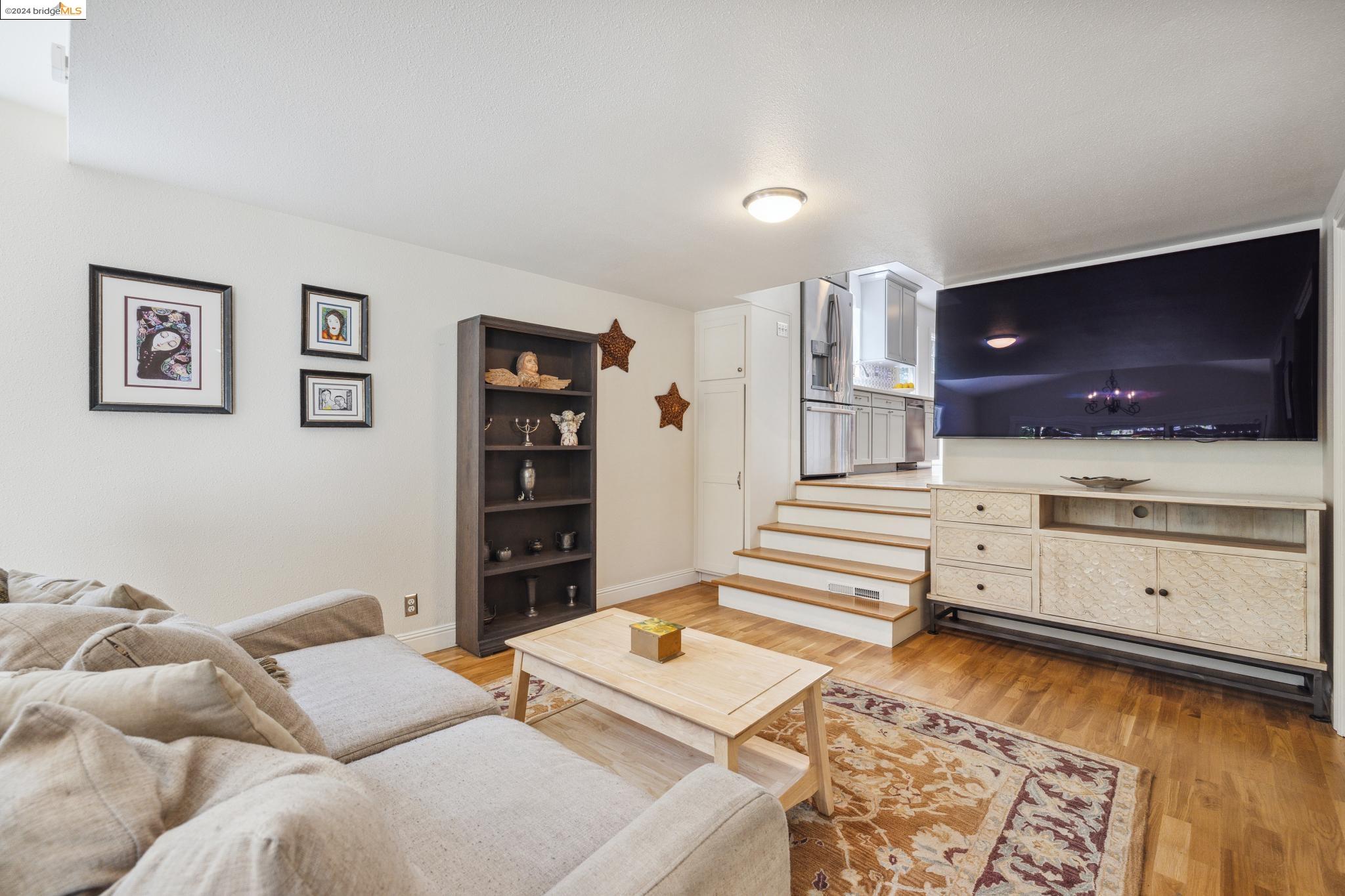 775 Collier Dr