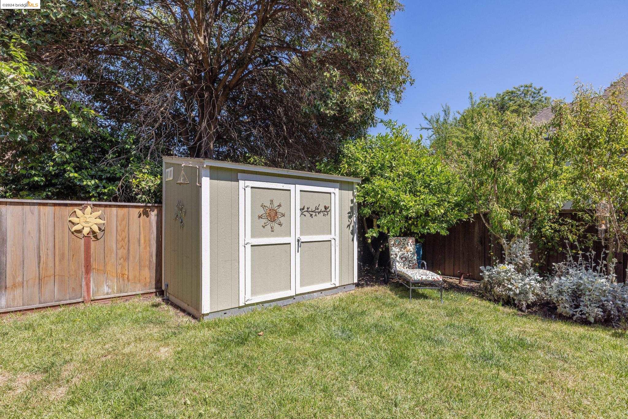 775 Collier Dr