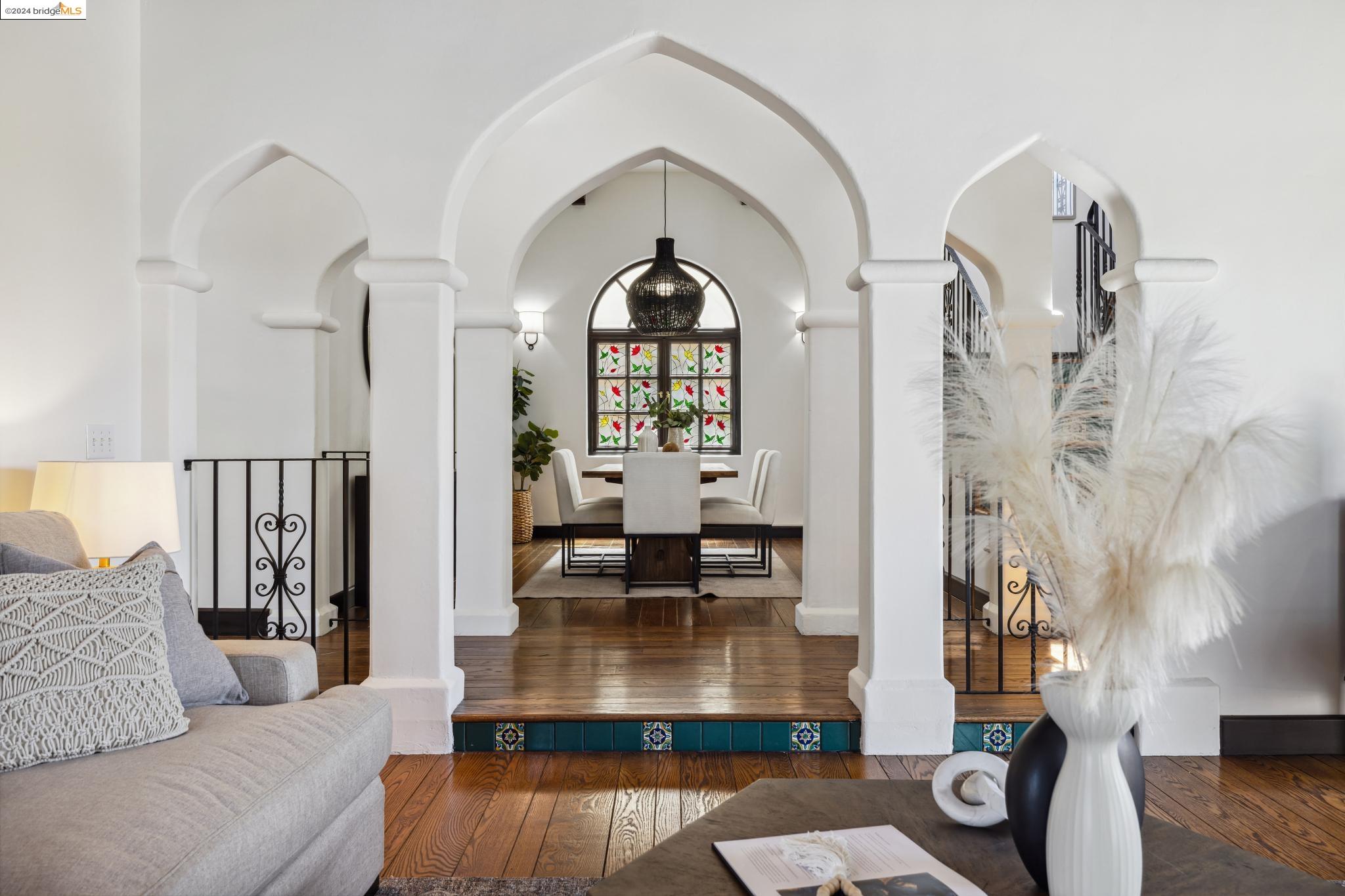 5866 Buena Vista Ave