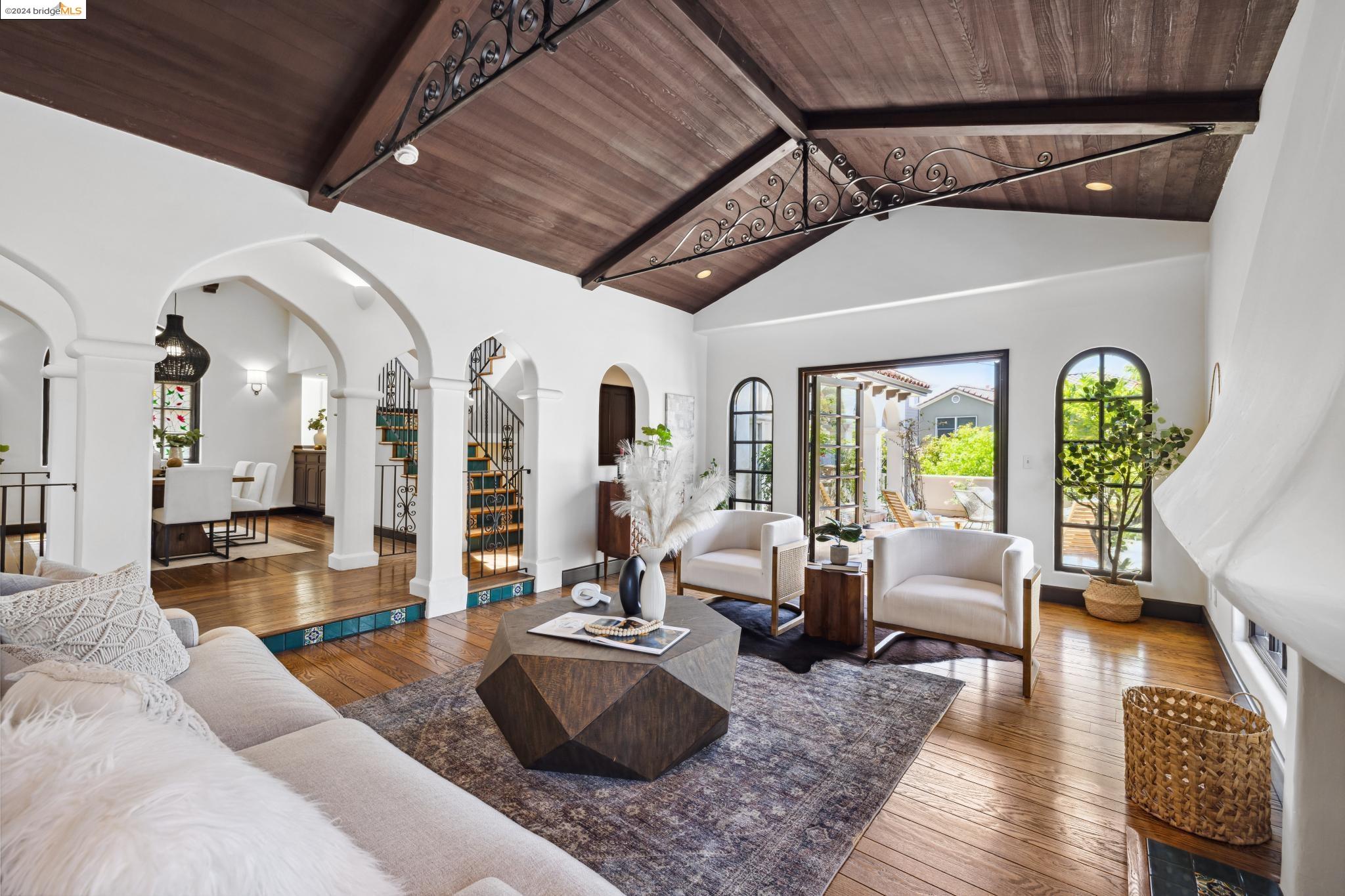 5866 Buena Vista Ave