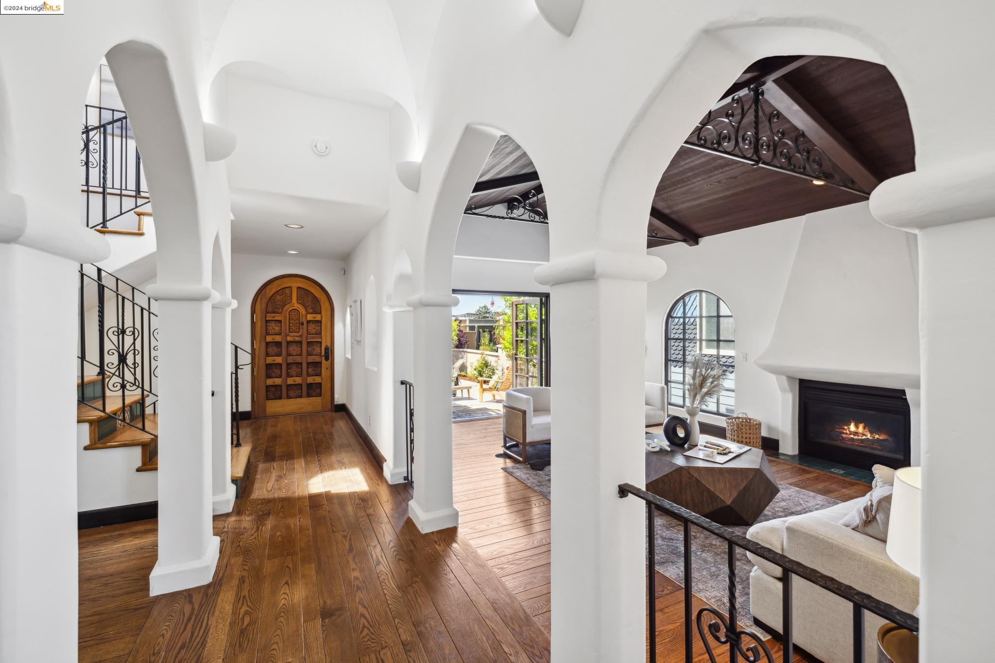 5866 Buena Vista Ave