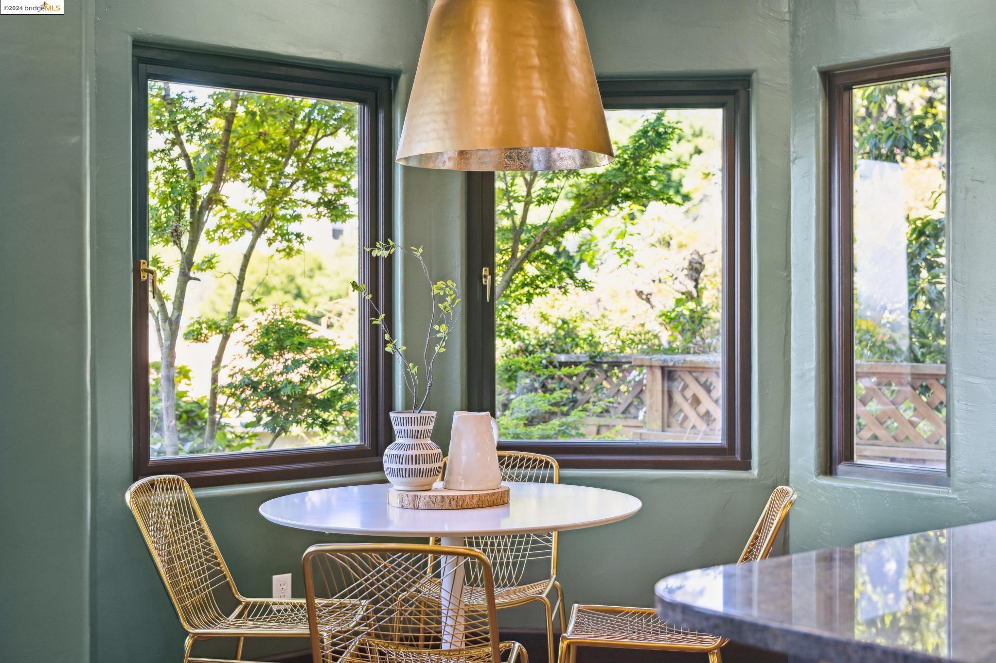 5866 Buena Vista Ave