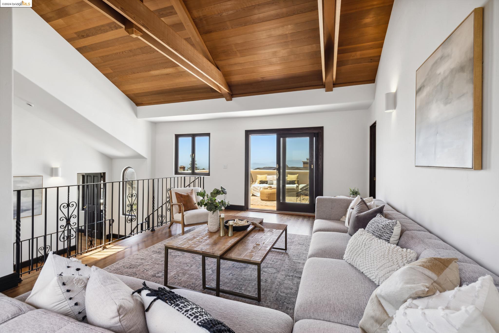 5866 Buena Vista Ave