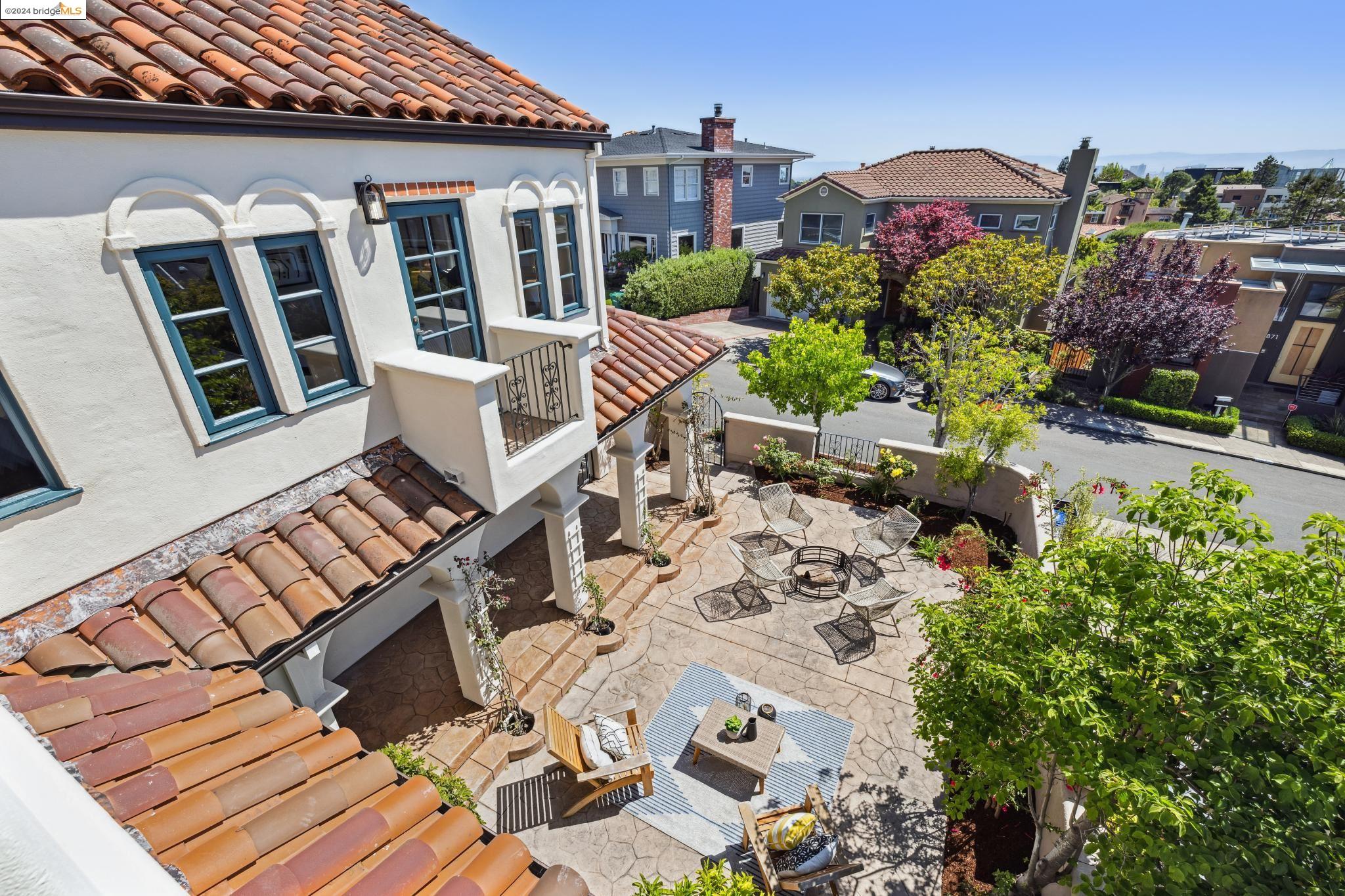 5866 Buena Vista Ave