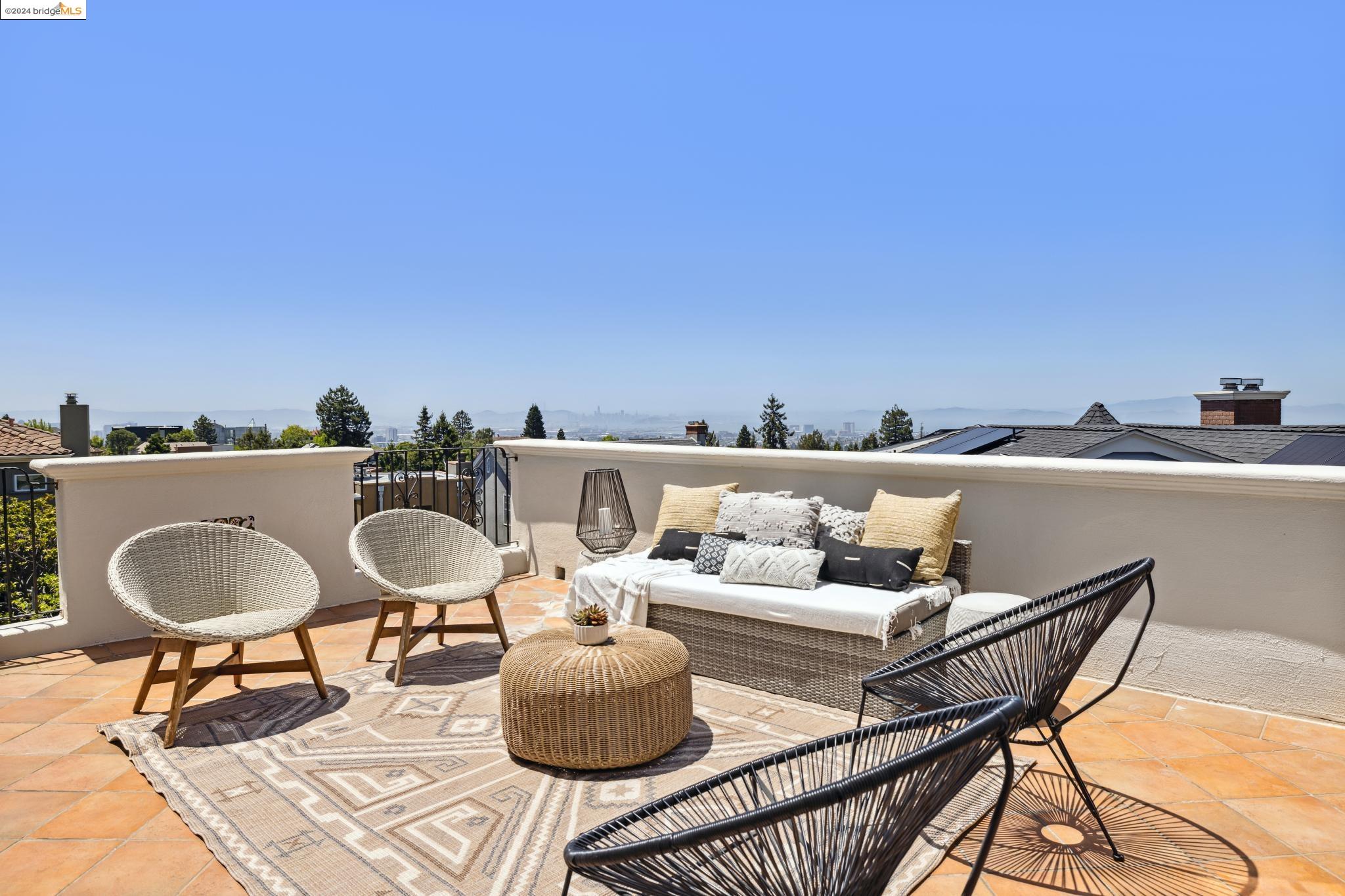 5866 Buena Vista Ave