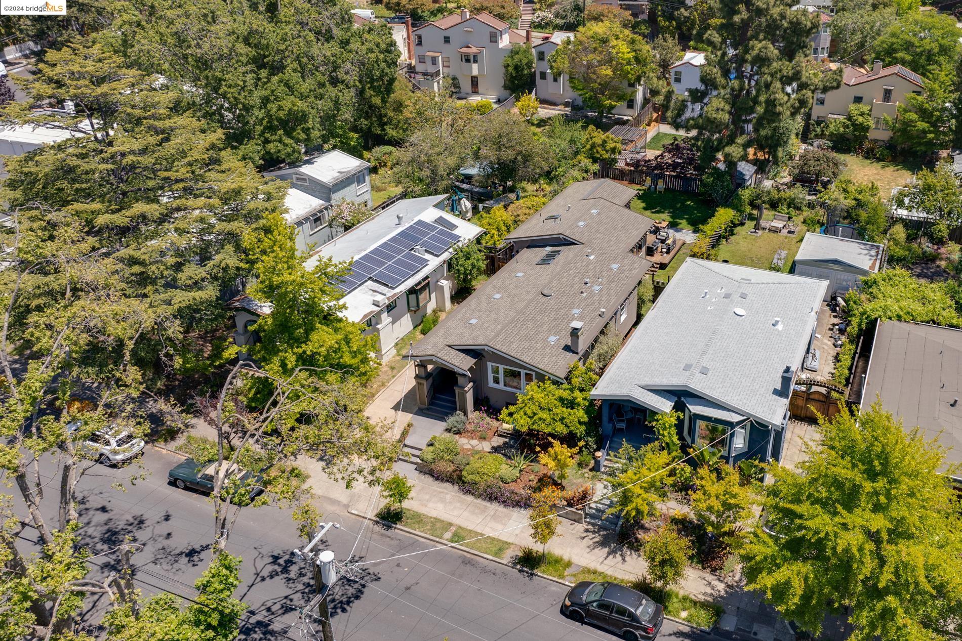 1411 Holly Street