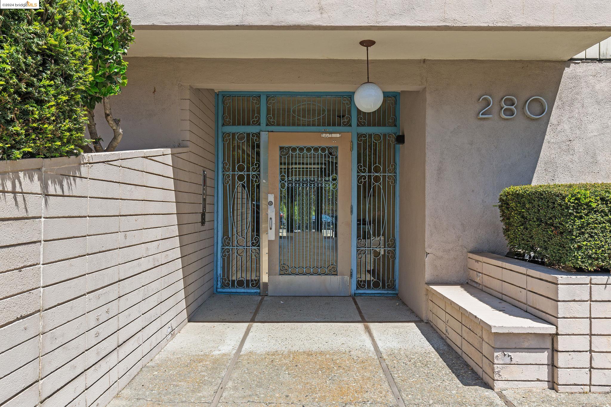 280 Park View Ter