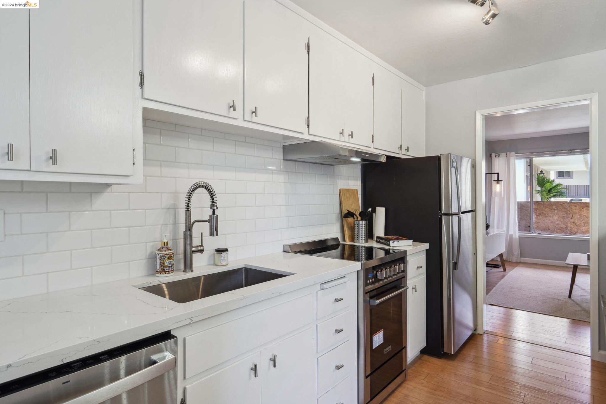 280 Park View Ter